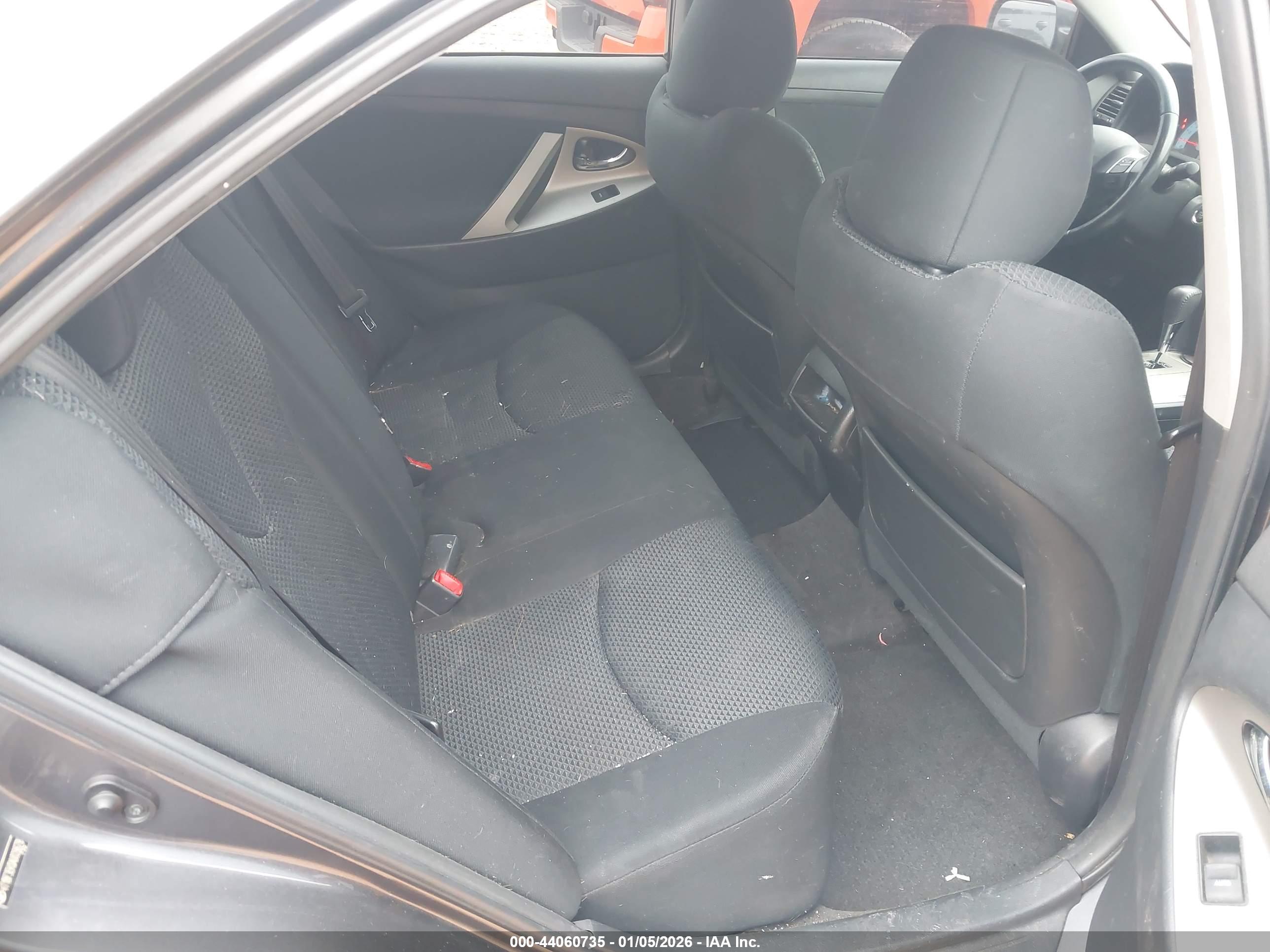 TOYOTA CAMRY image 8