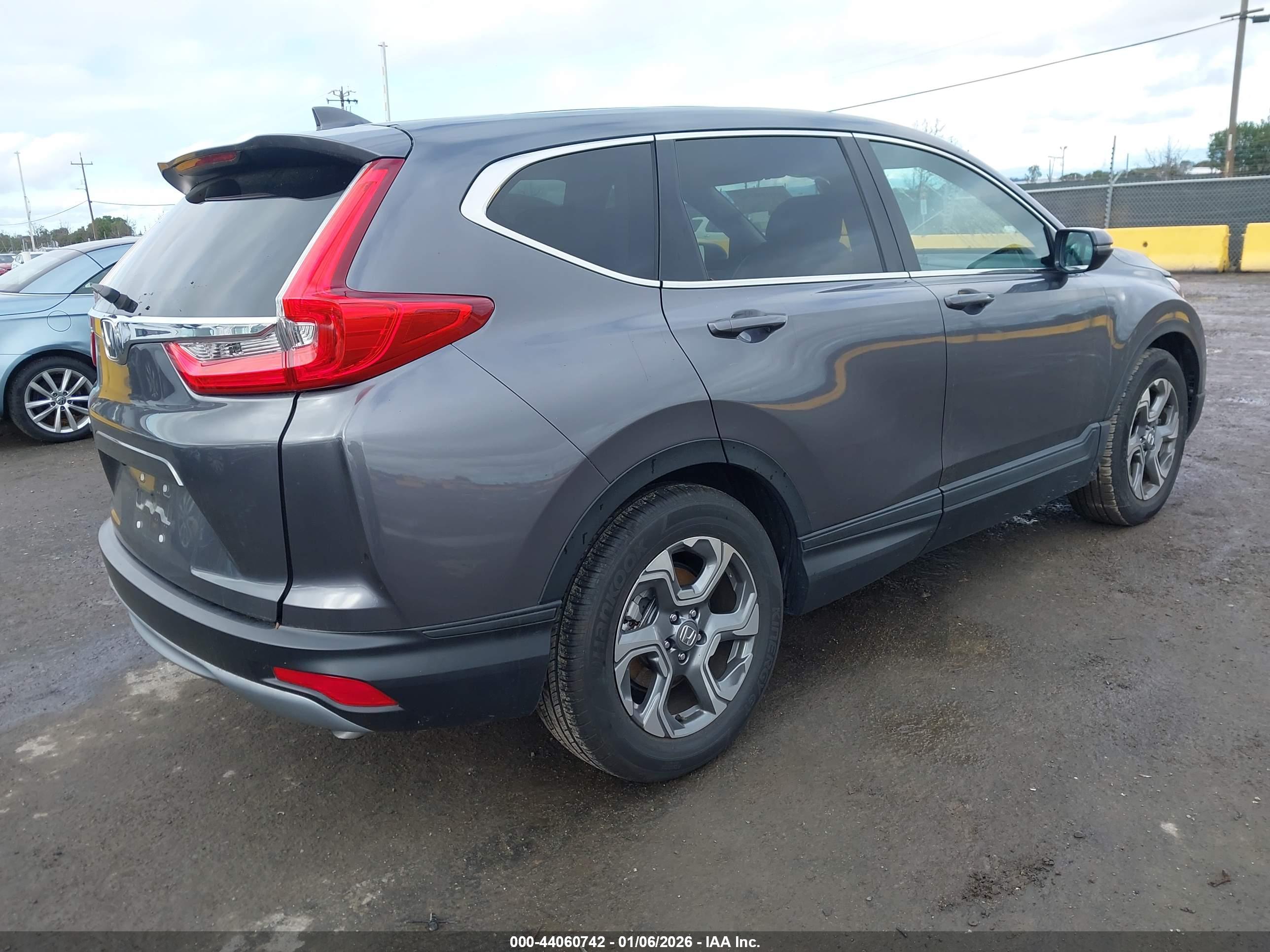 HONDA CR-V image 4