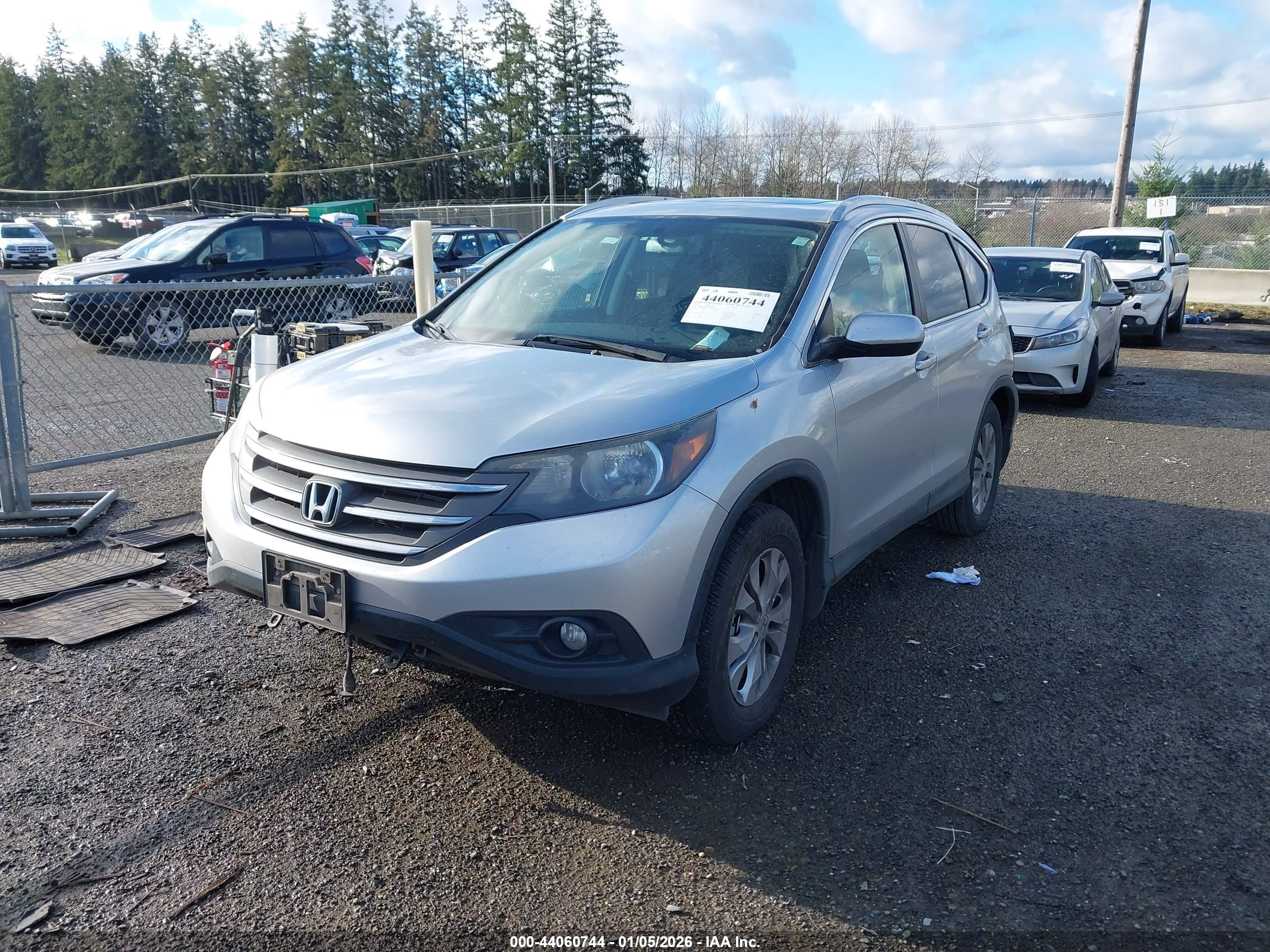 HONDA CR-V image 2