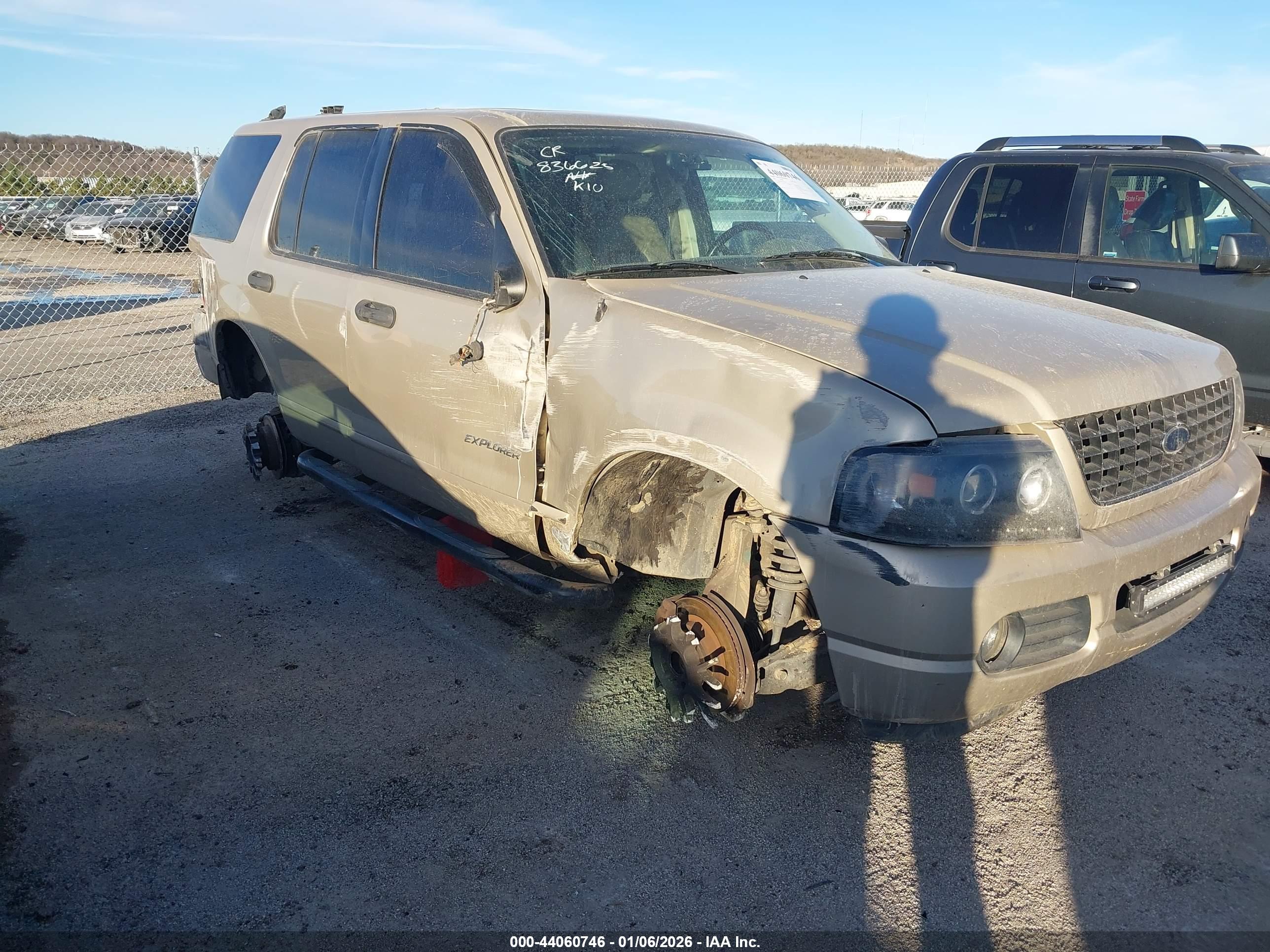 FORD EXPLORER image 6