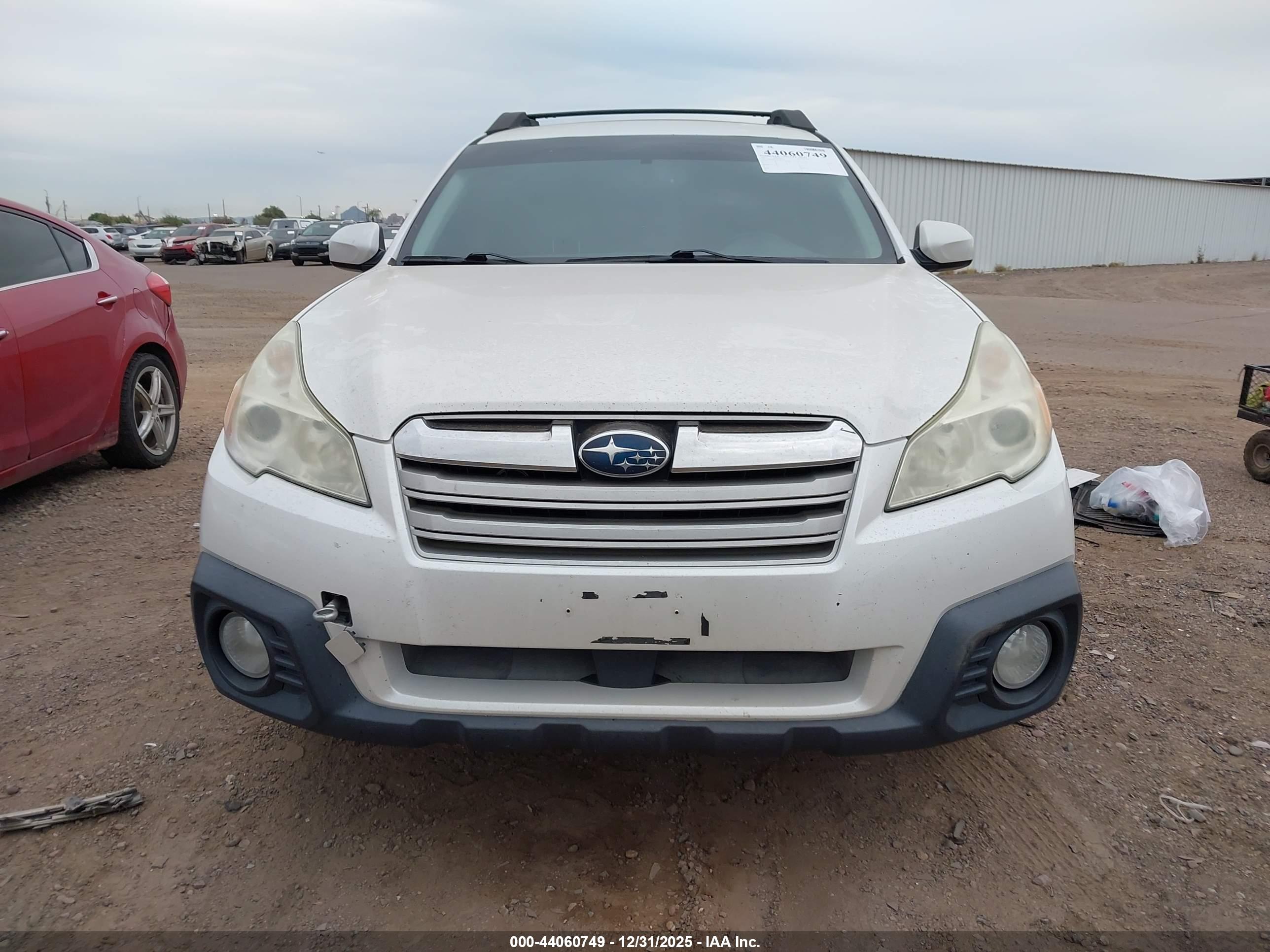 SUBARU OUTBACK image 6