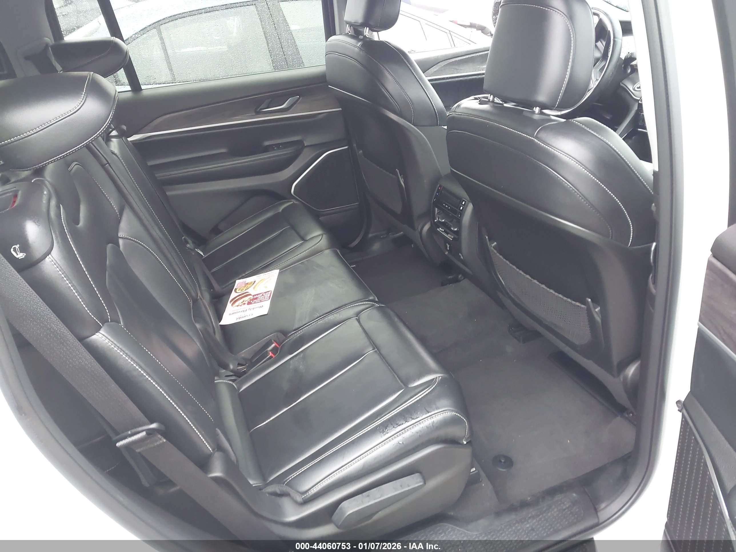 JEEP GRAND image 8