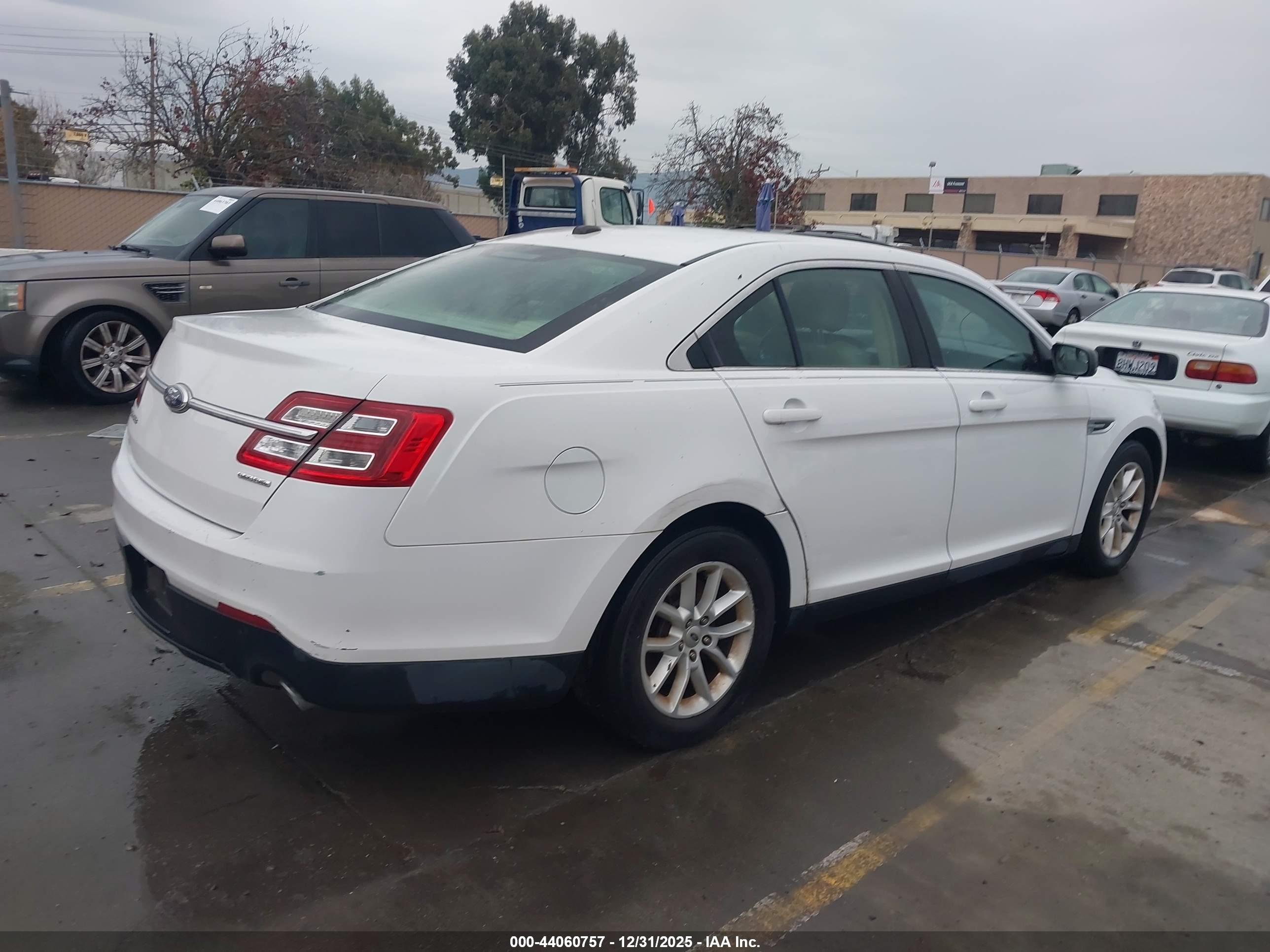 FORD TAURUS image 4