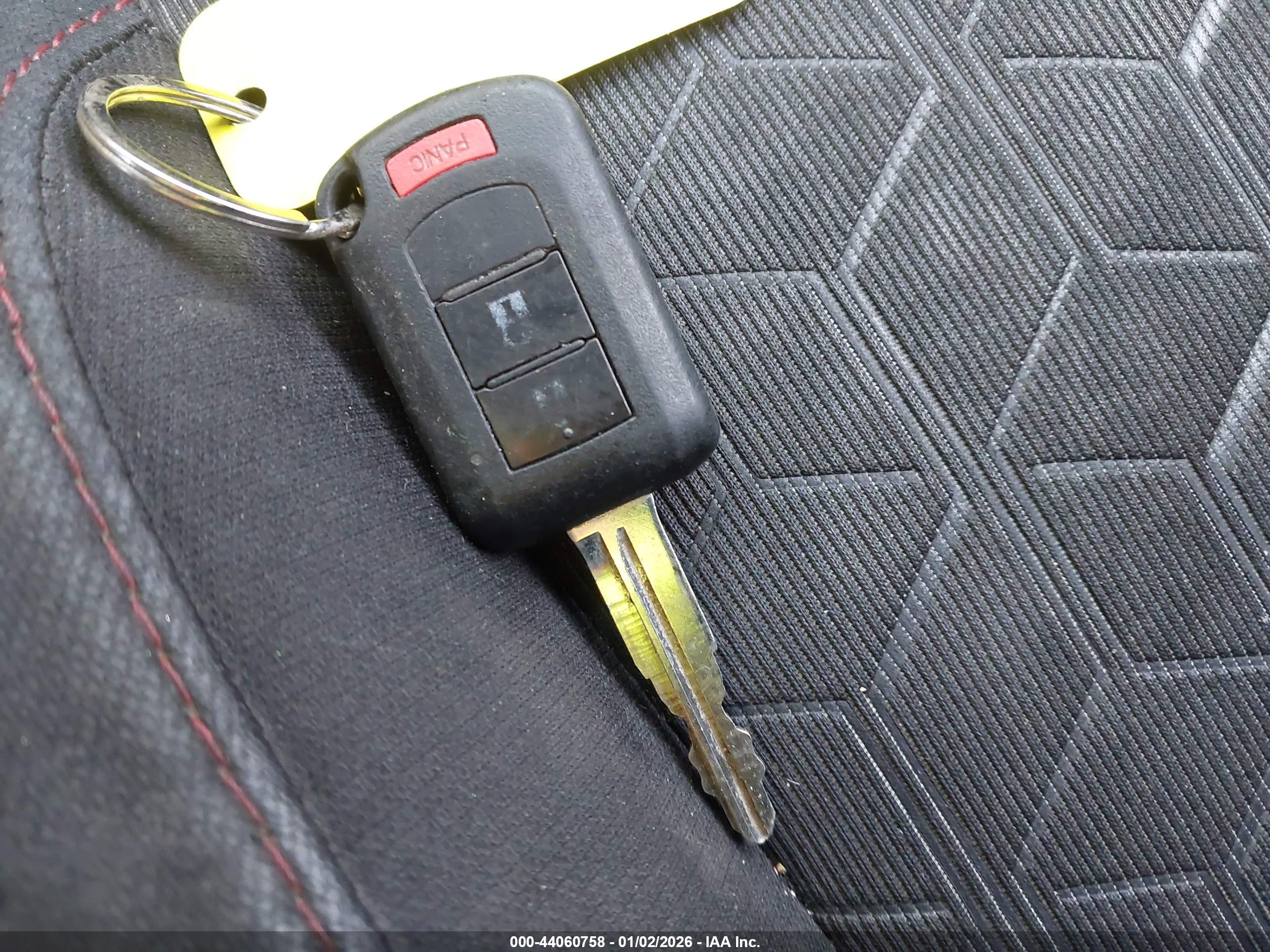 MITSUBISHI OUTLANDER image 11