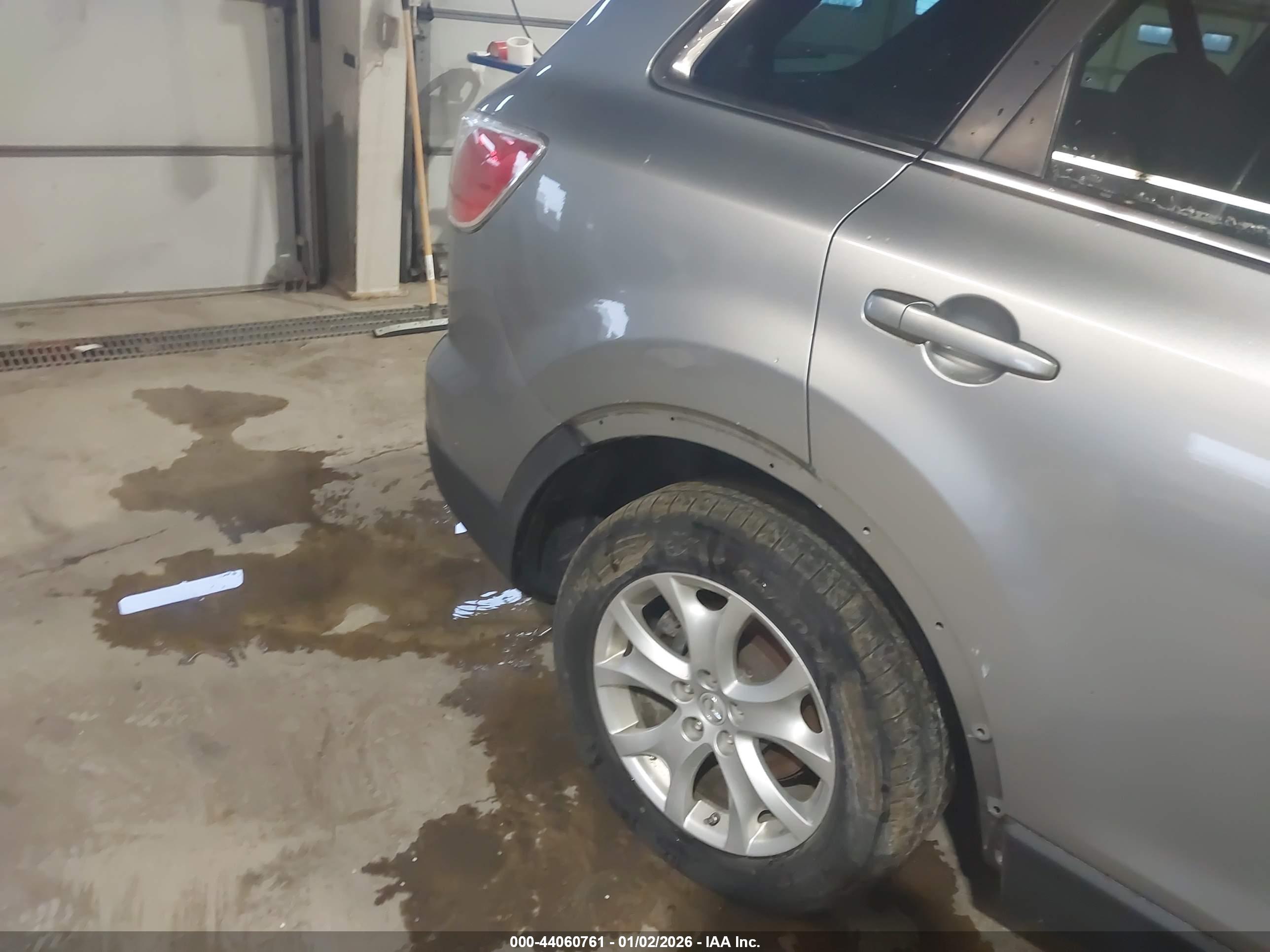 MAZDA CX-9 image 6
