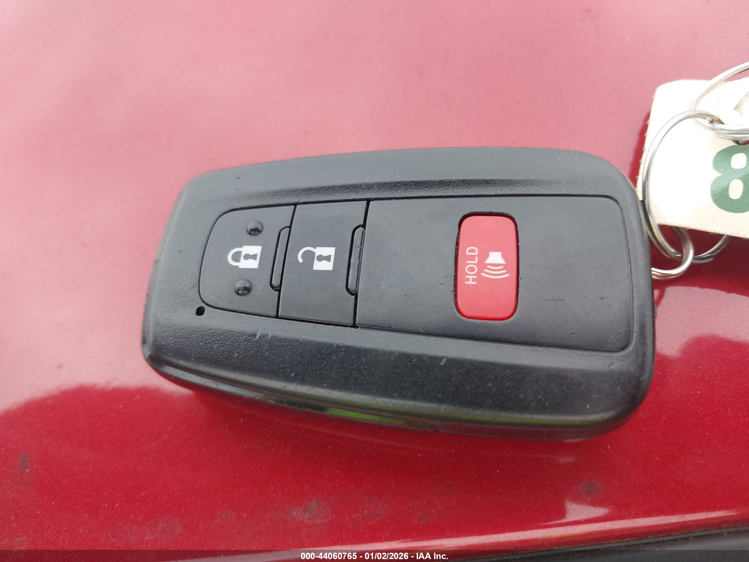 TOYOTA RAV4 image 11
