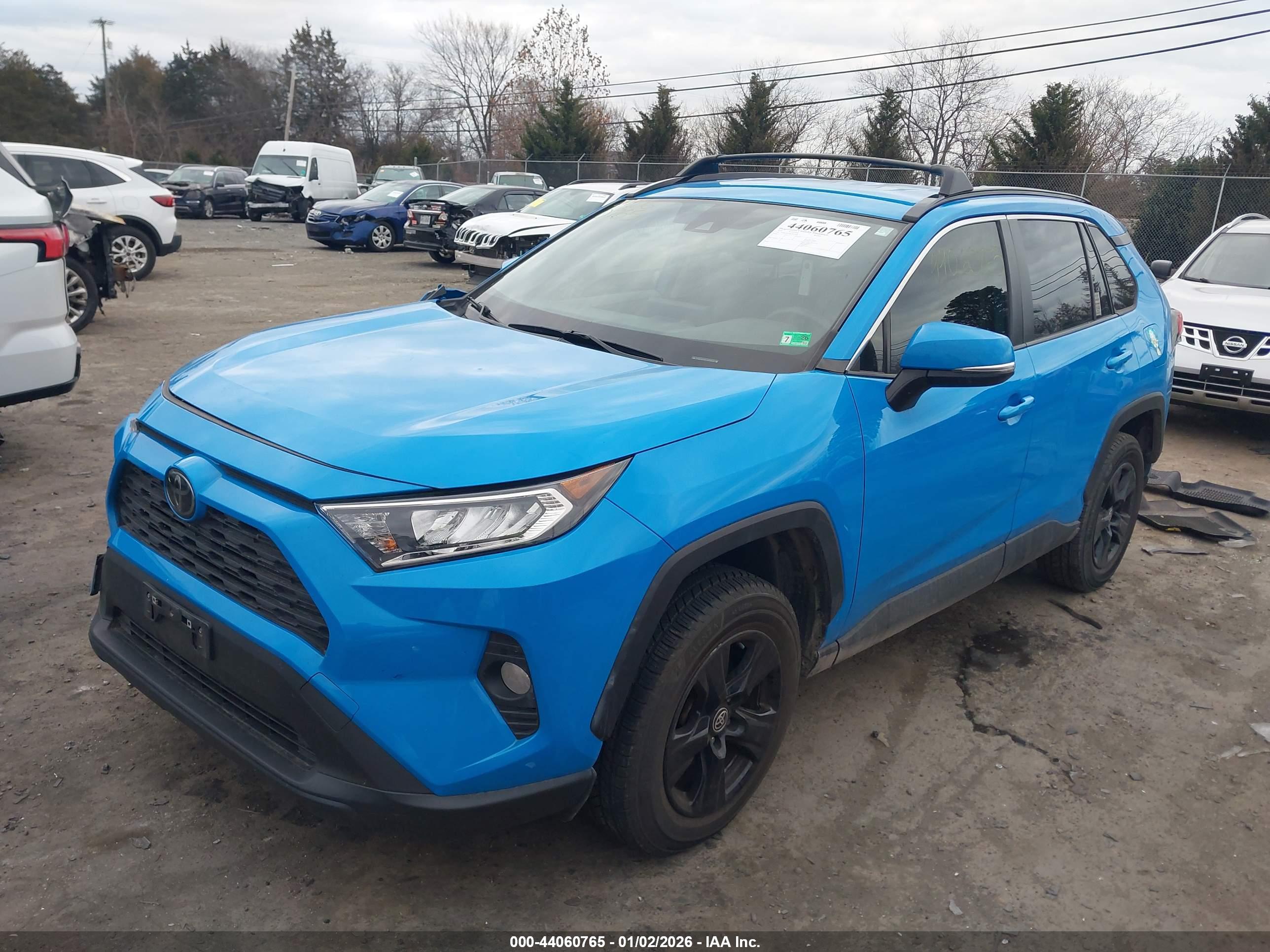 TOYOTA RAV4 image 2