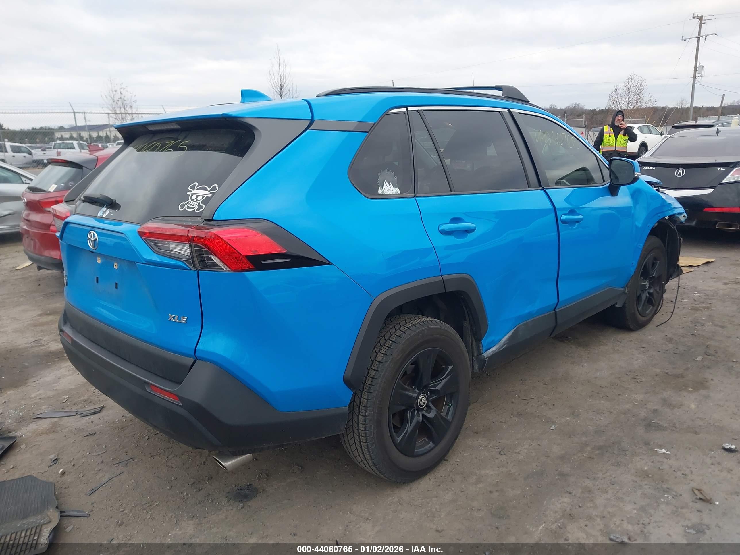 TOYOTA RAV4 image 4