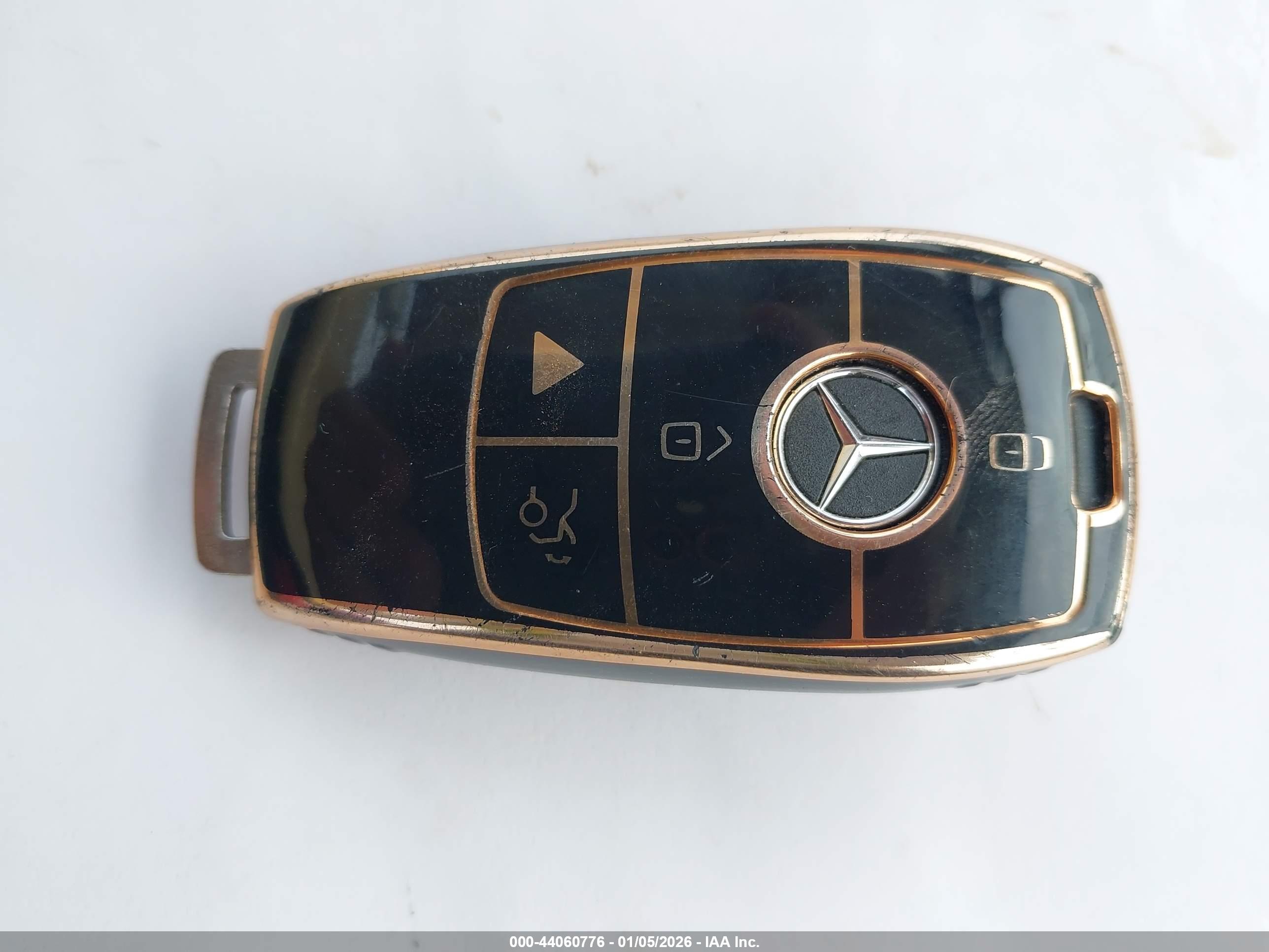MERCEDES-BENZ C image 11