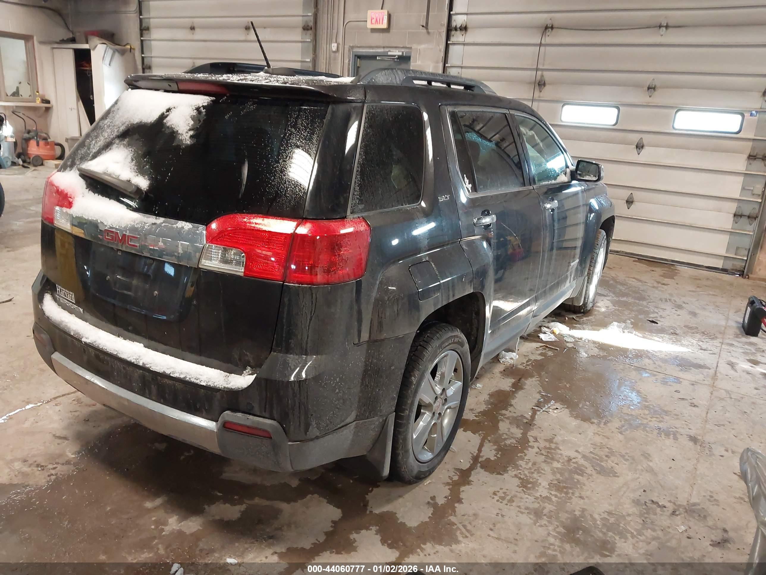GMC TERRAIN image 4
