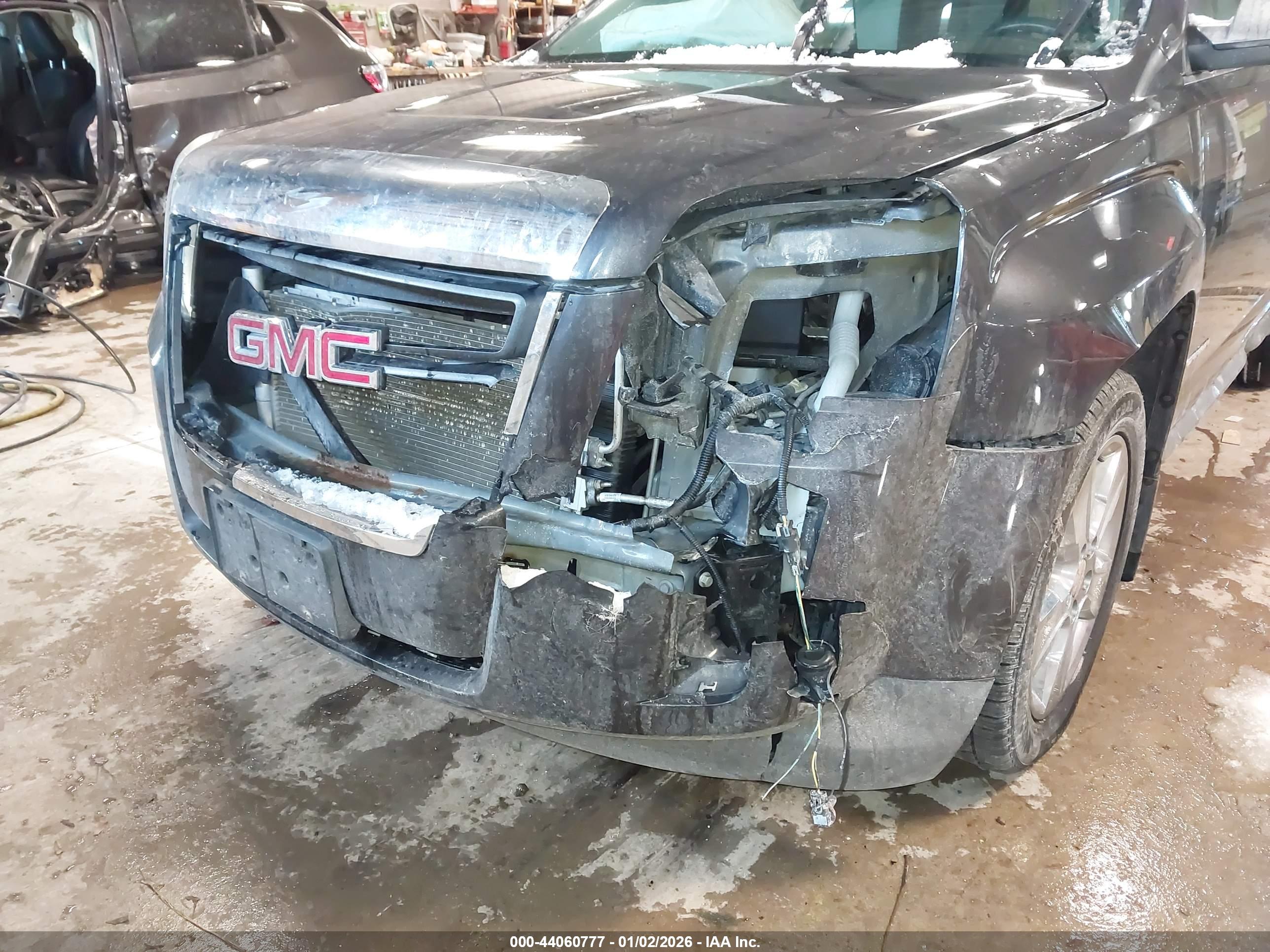 GMC TERRAIN image 6