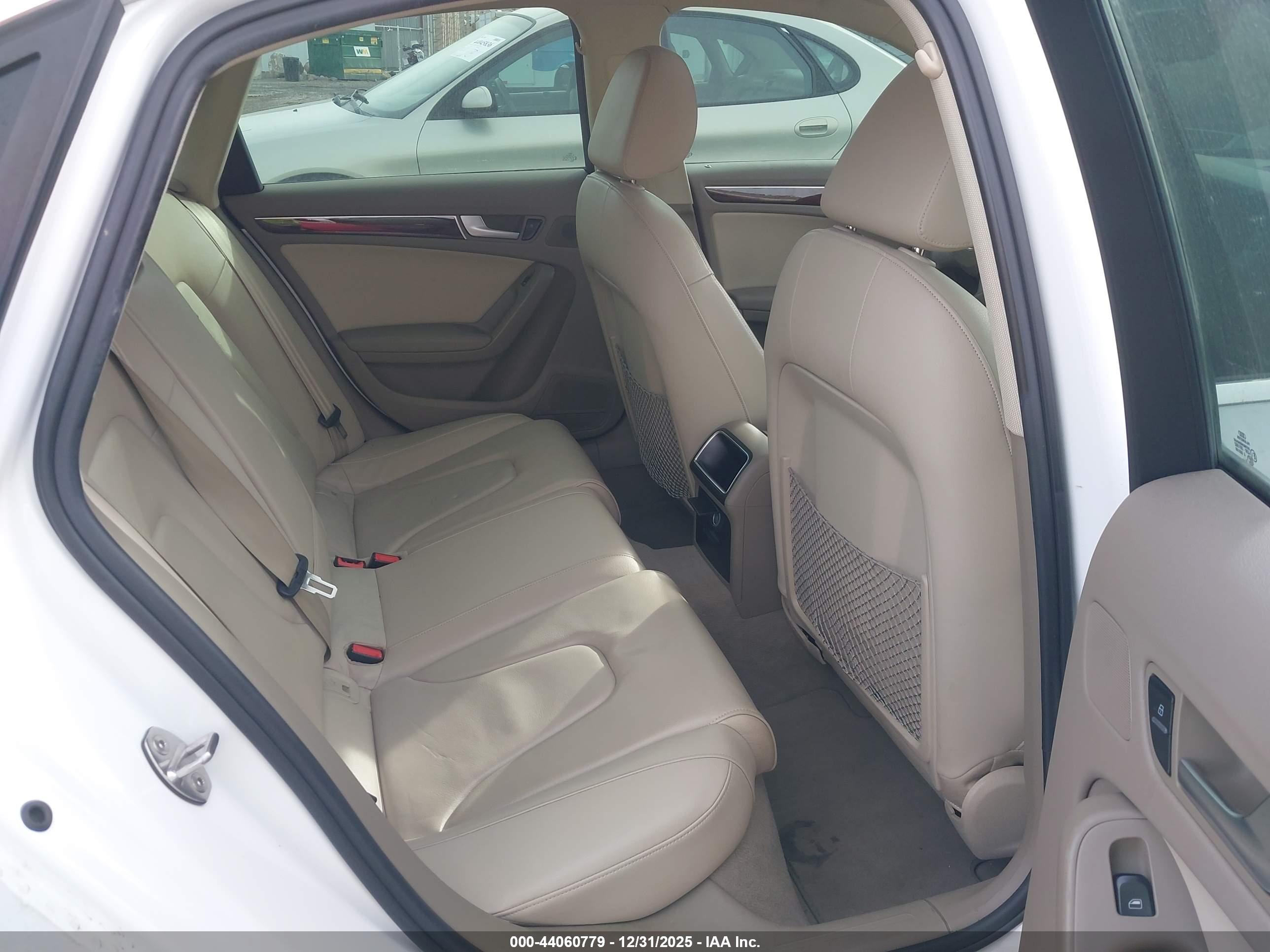 AUDI A4 image 8