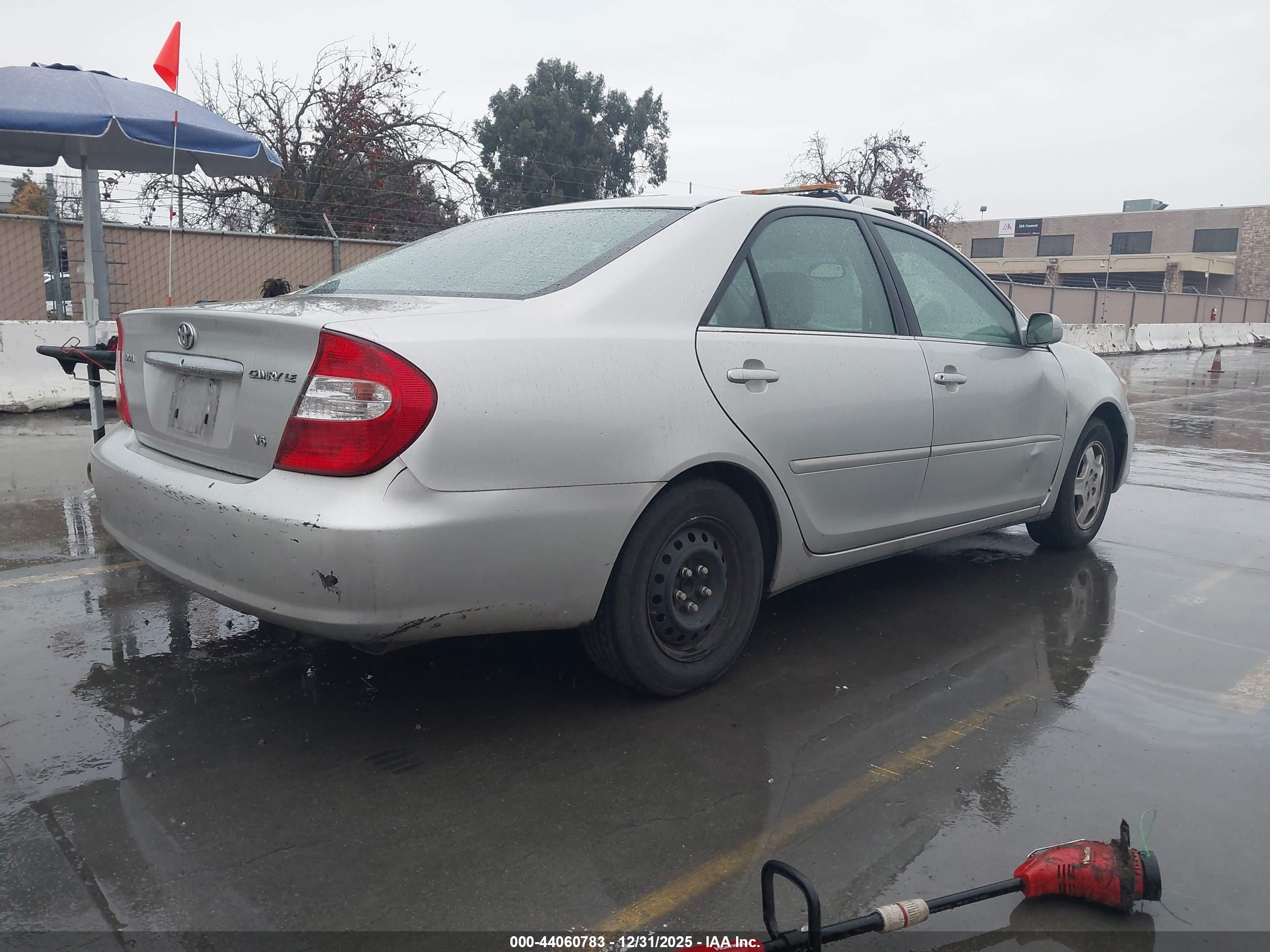 TOYOTA CAMRY image 4