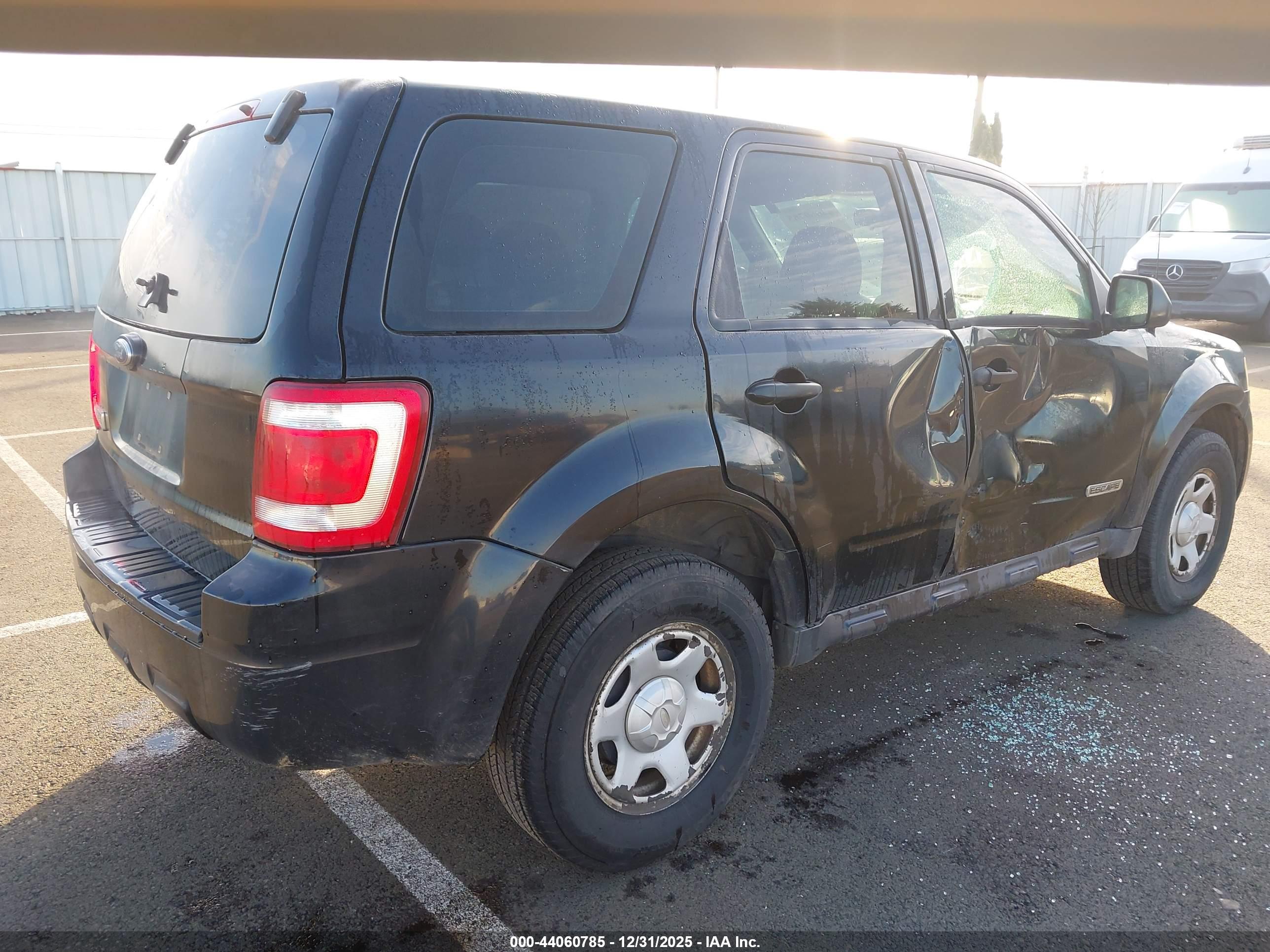 FORD ESCAPE image 4