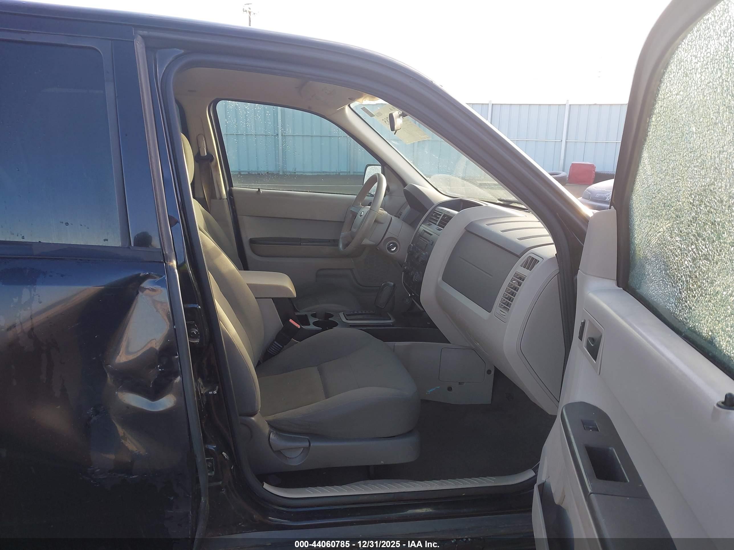 FORD ESCAPE image 5