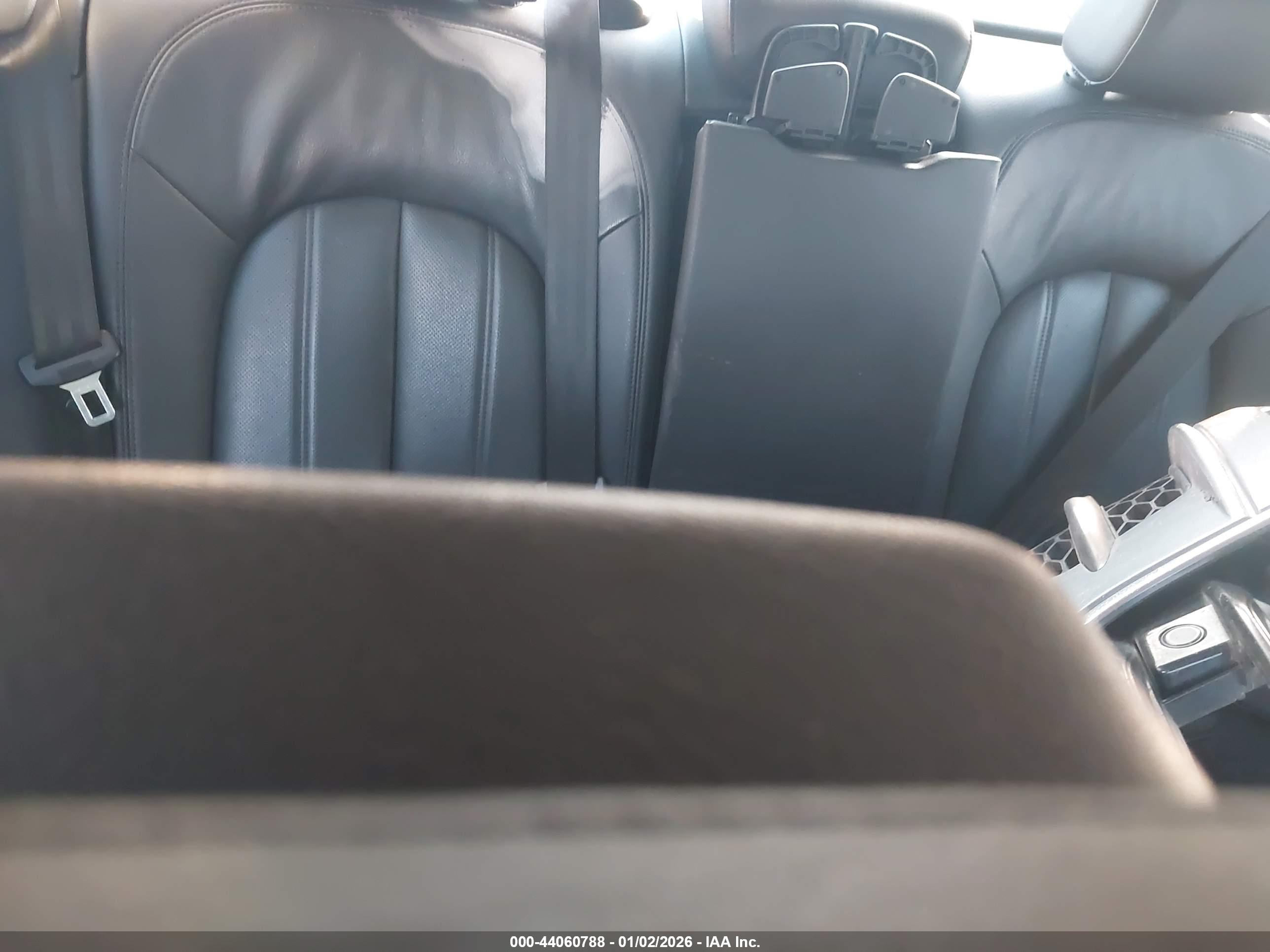 AUDI A6 image 8