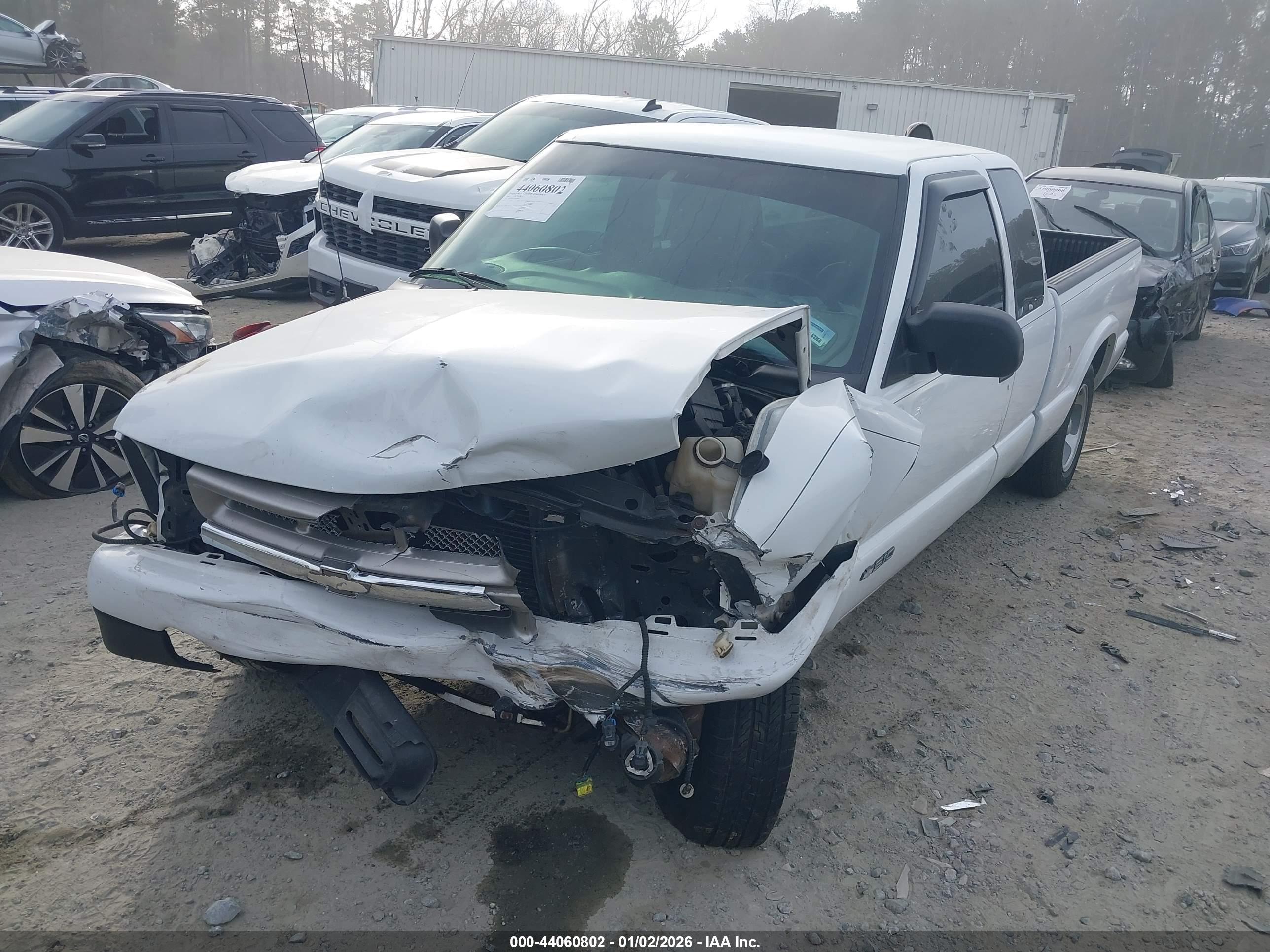 CHEVROLET S-10 image 2