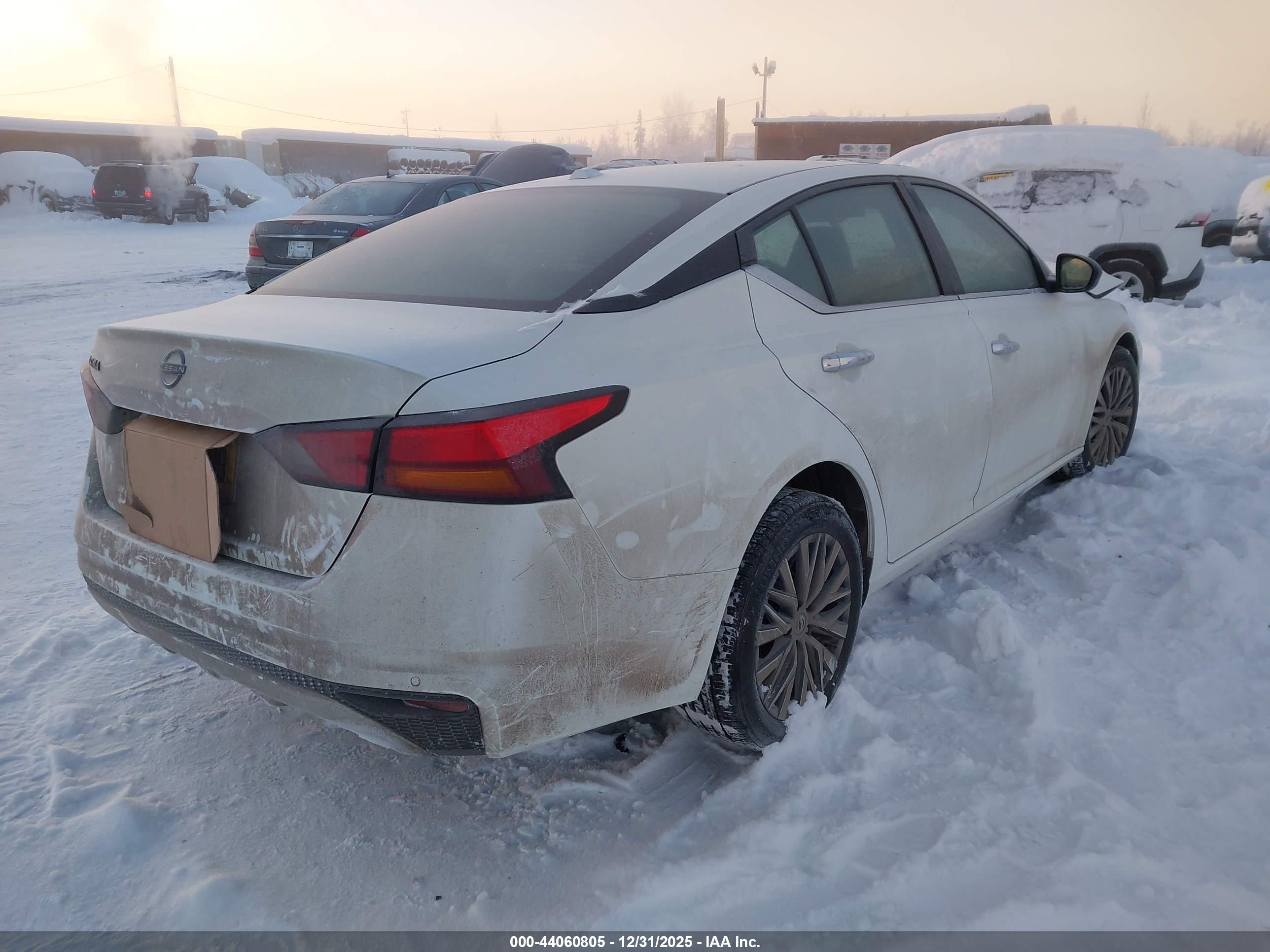 NISSAN ALTIMA image 4