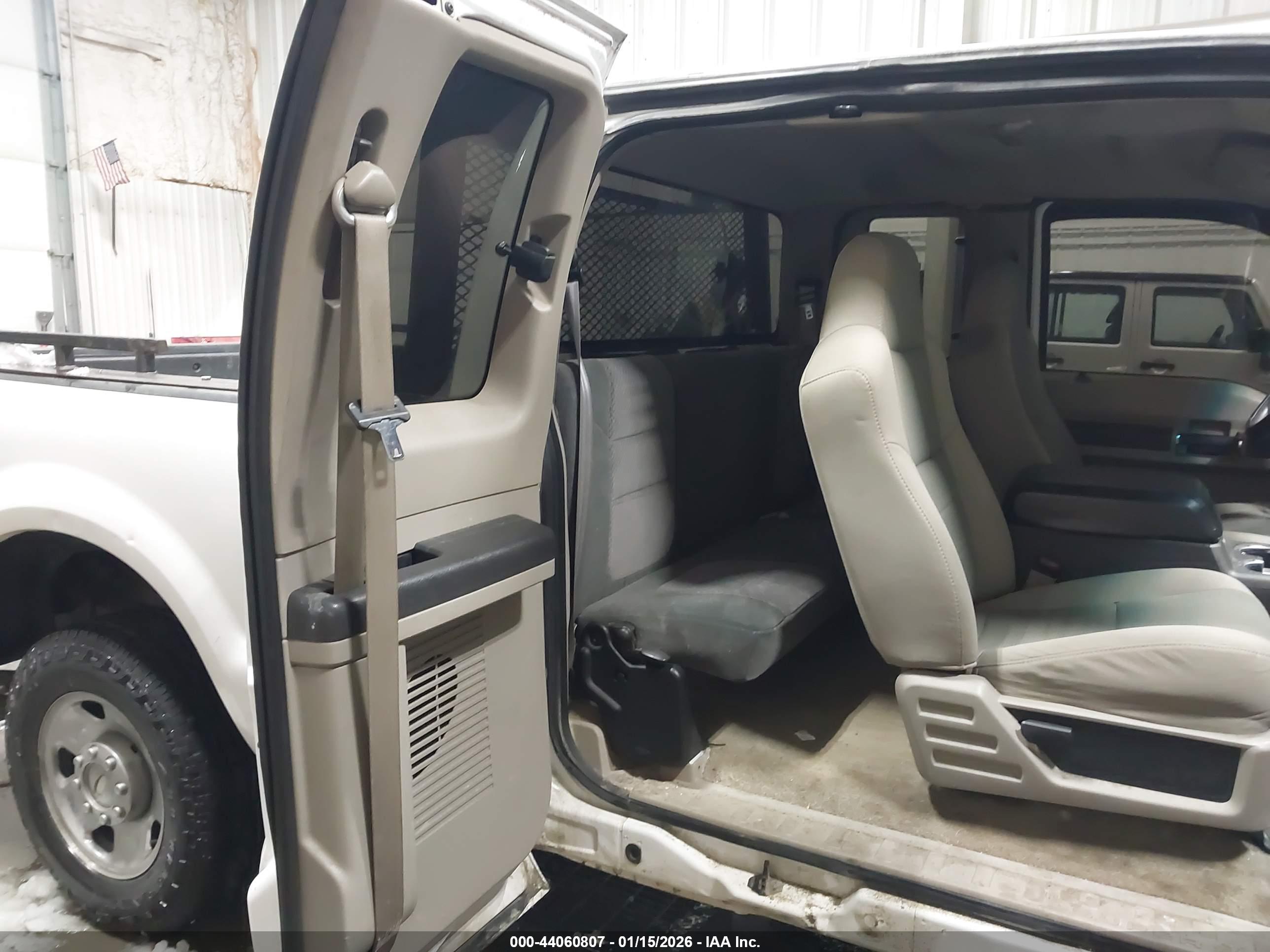 FORD F-250 image 8