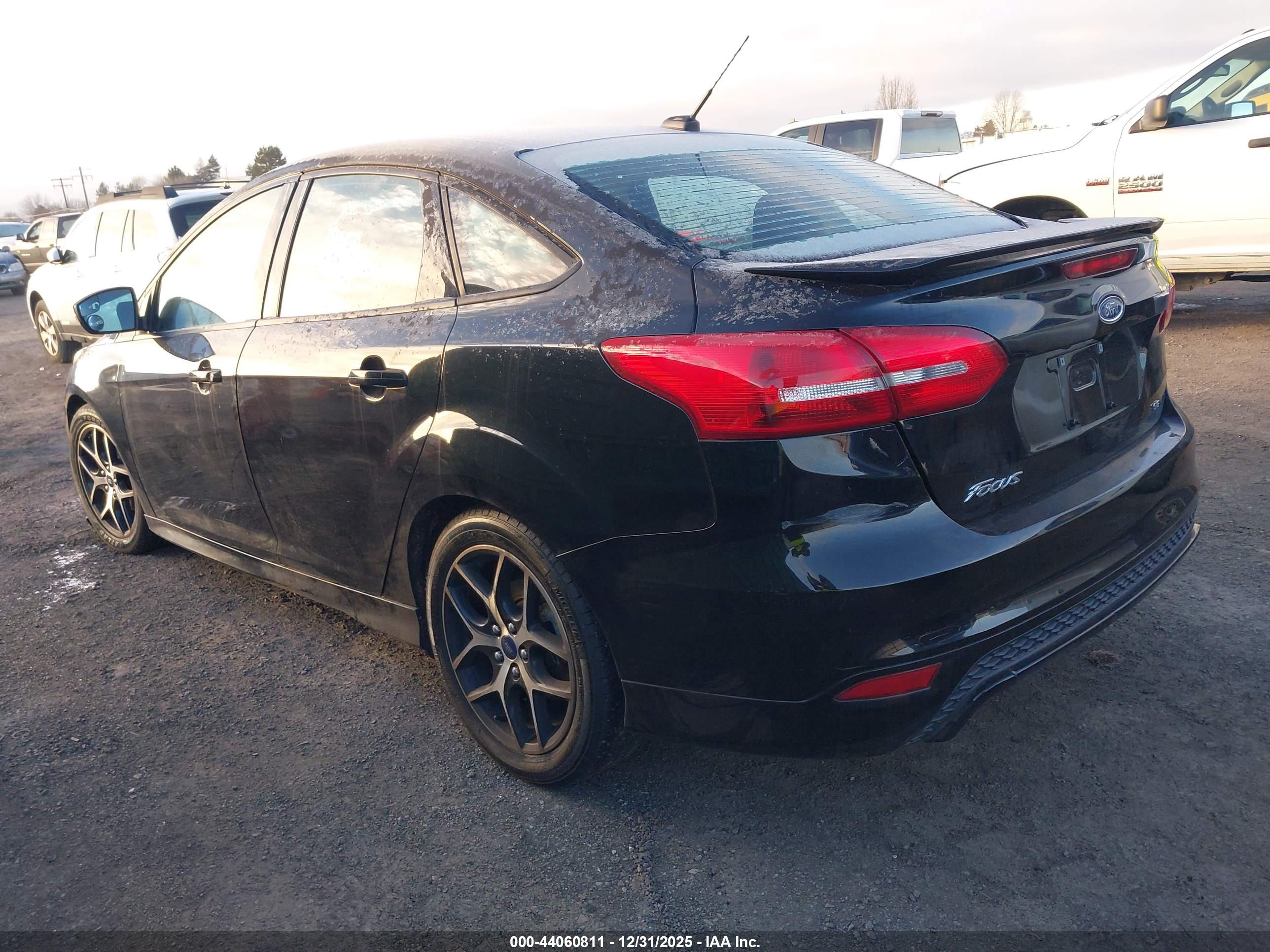 FORD FOCUS image 3