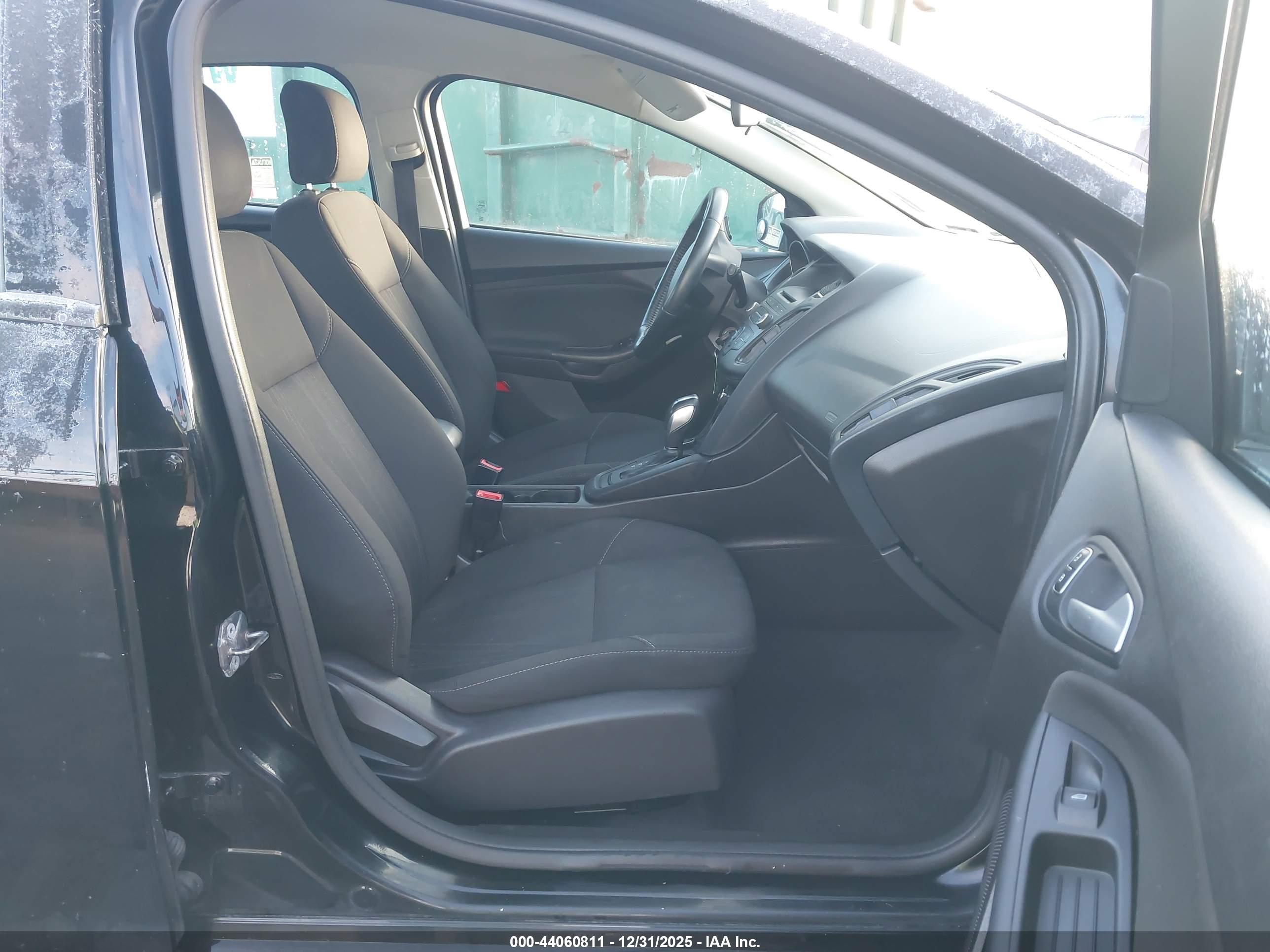 FORD FOCUS image 5