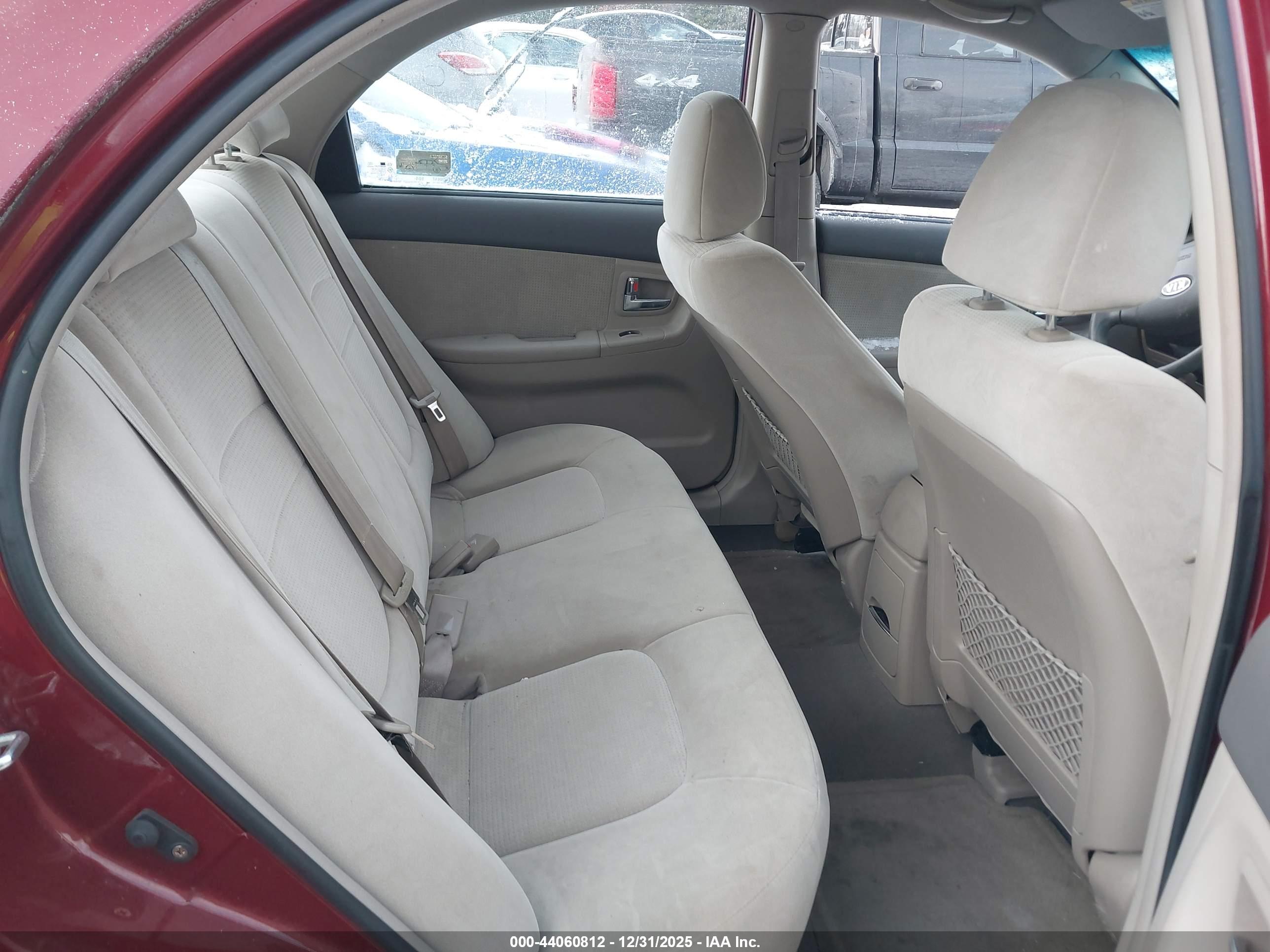 KIA SPECTRA image 8
