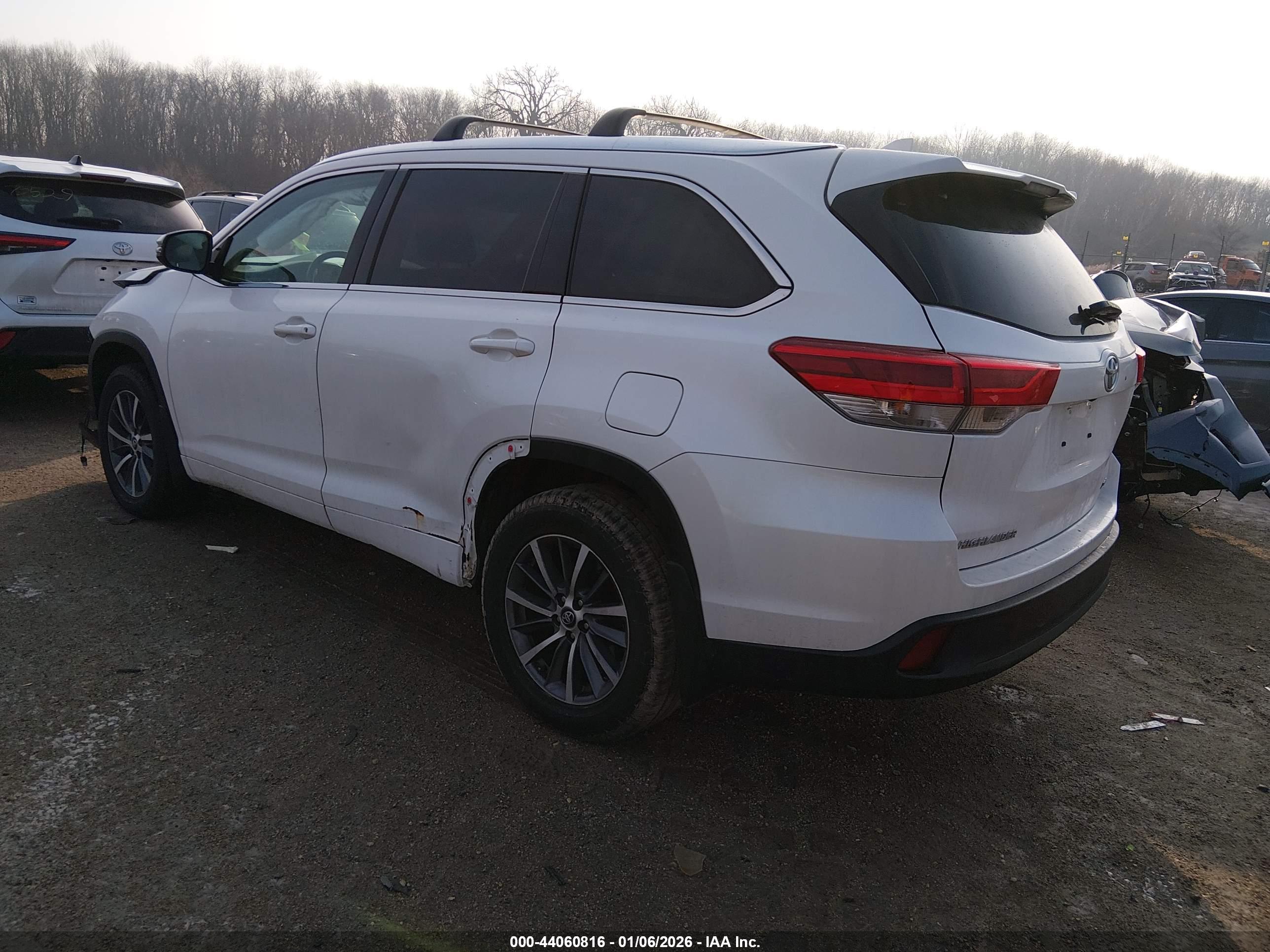 TOYOTA HIGHLANDER image 3
