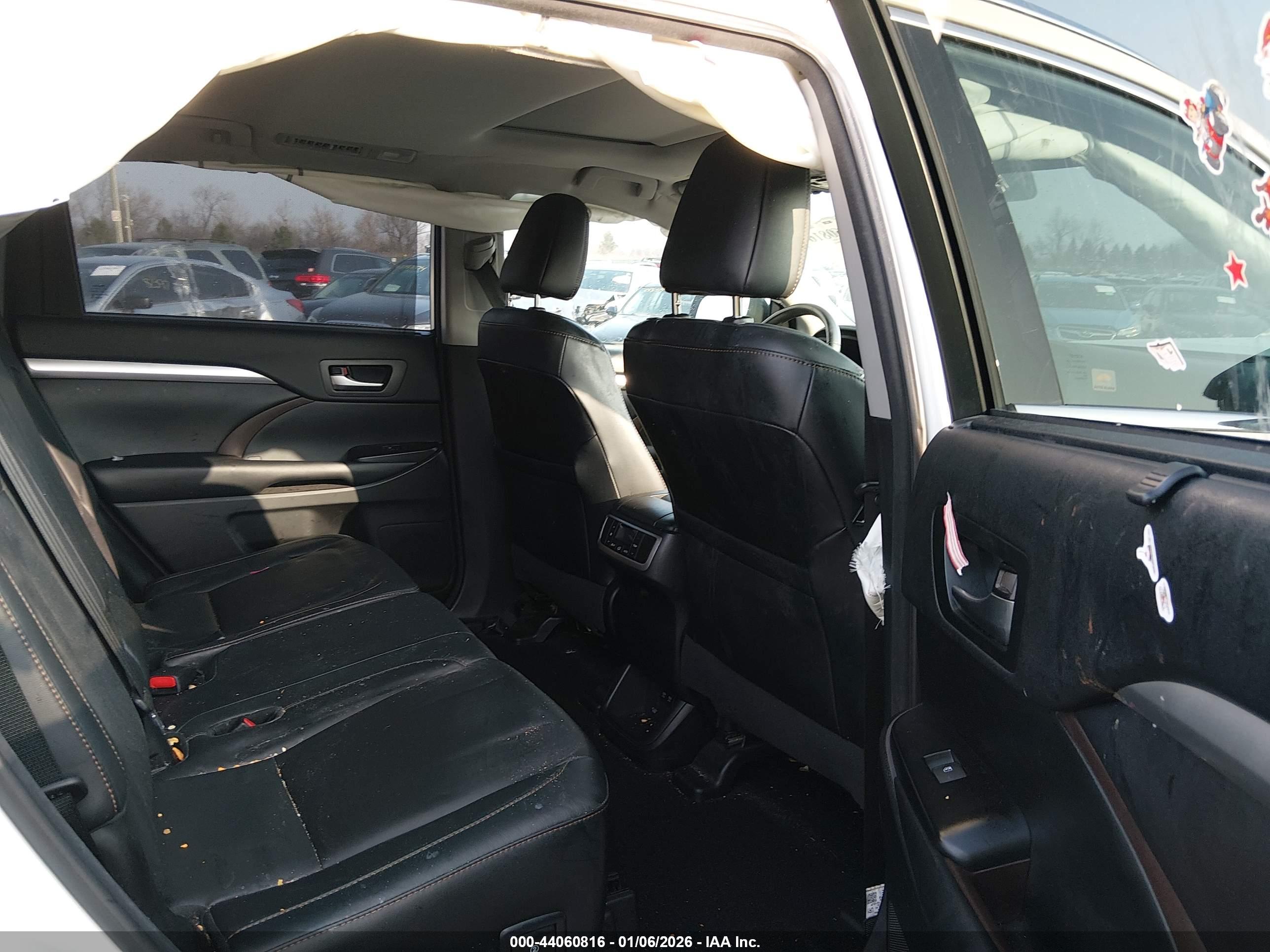 TOYOTA HIGHLANDER image 8