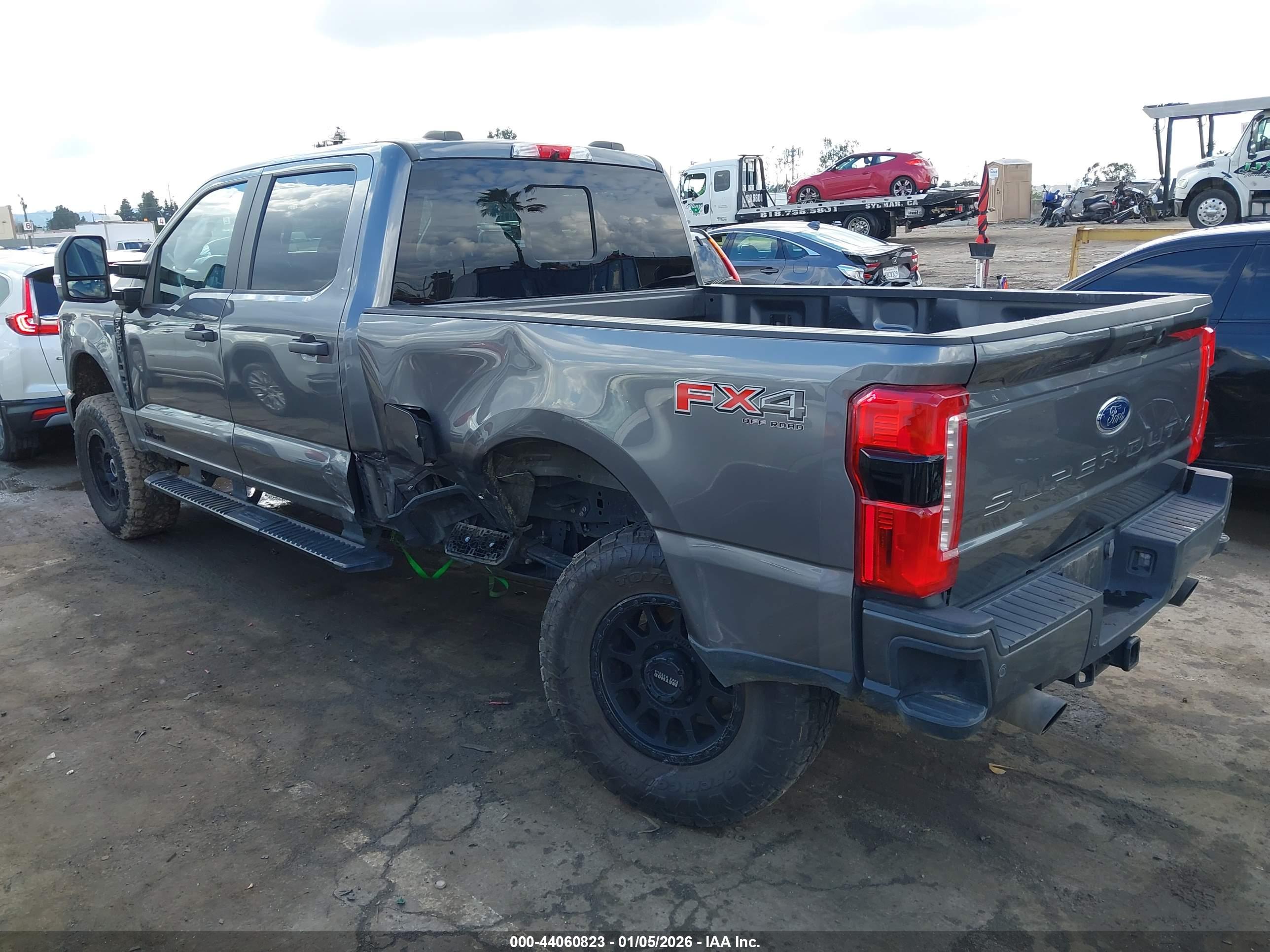 FORD F-250 image 3