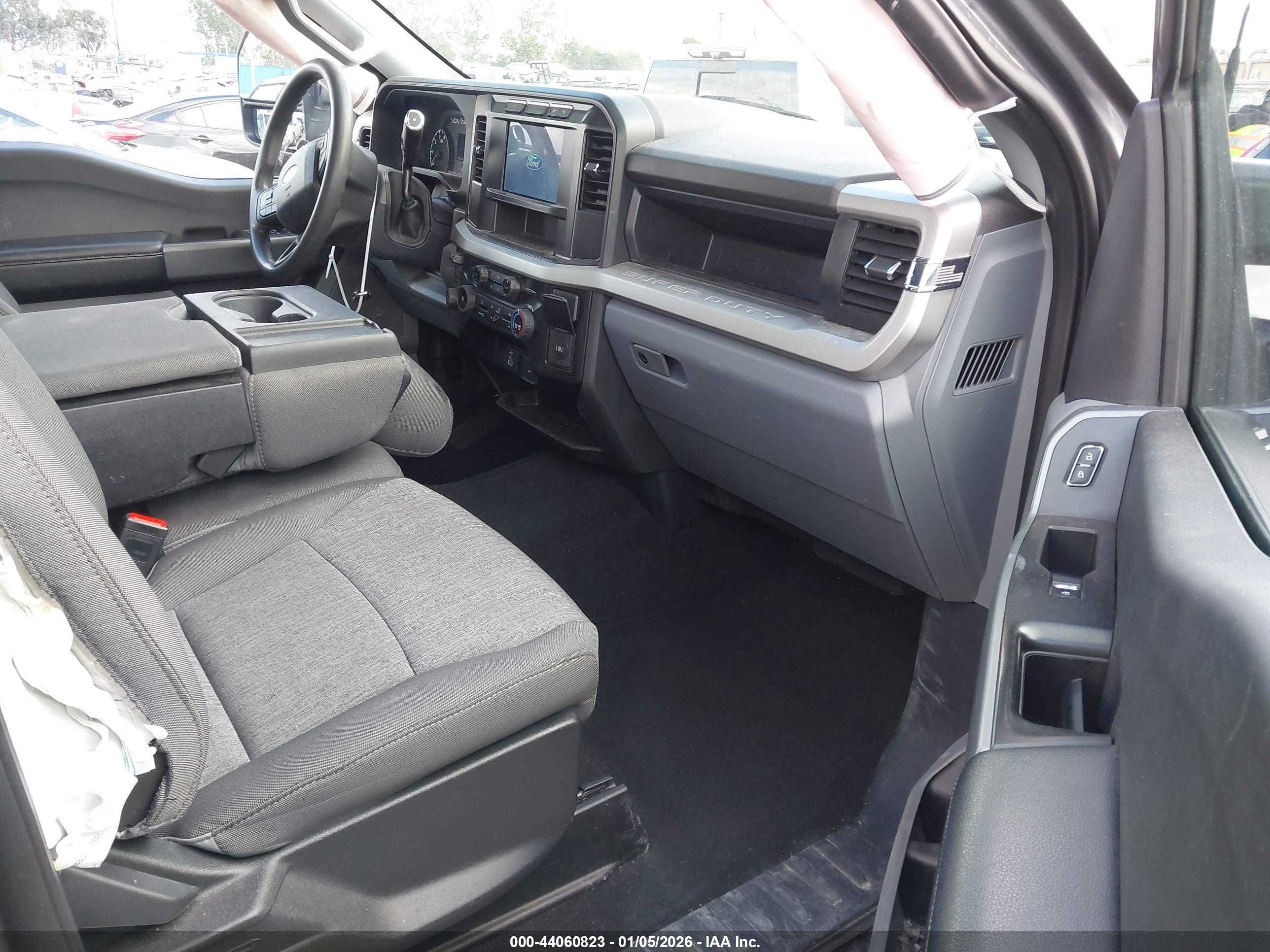 FORD F-250 image 5