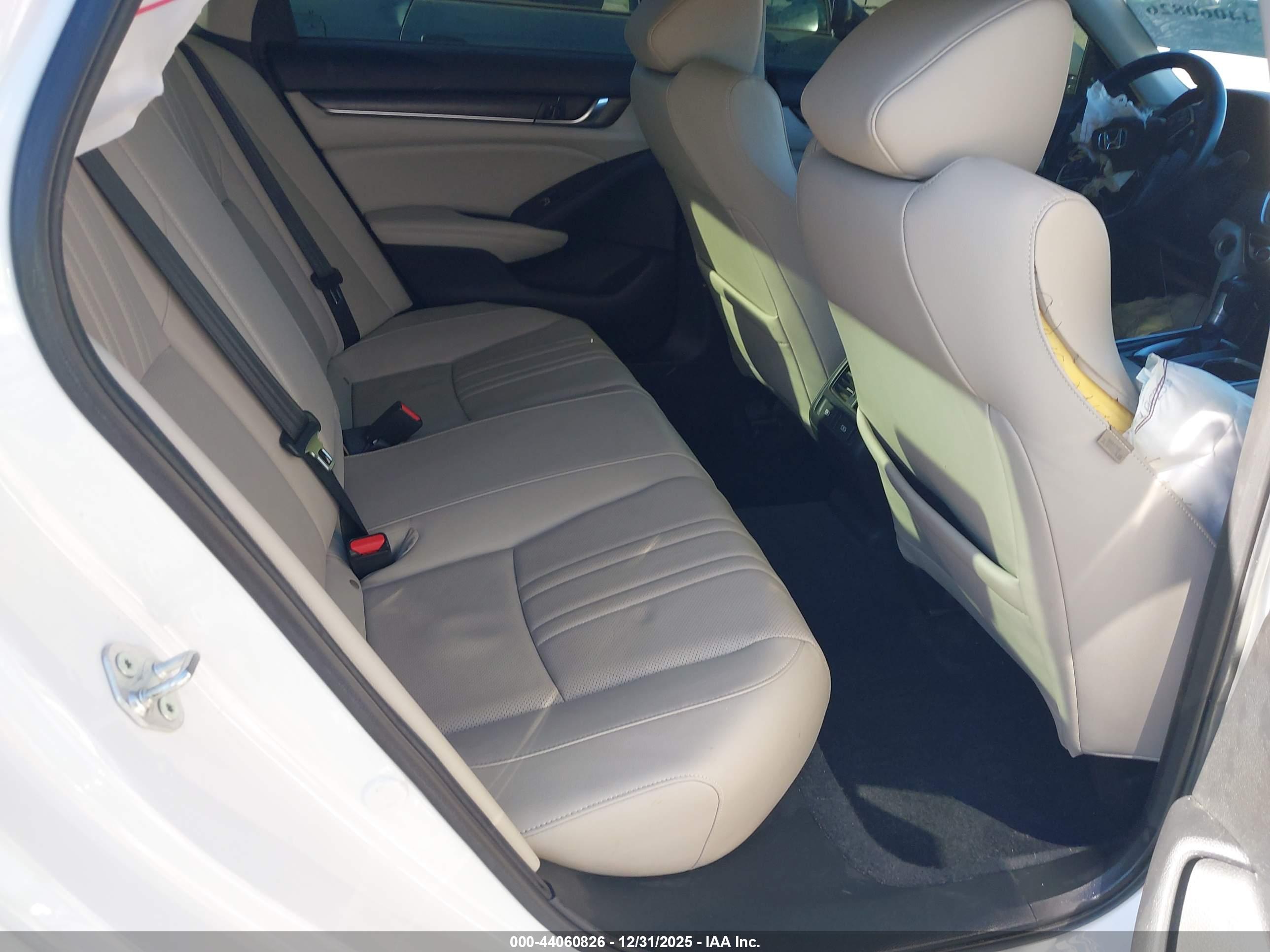 HONDA ACCORD image 8