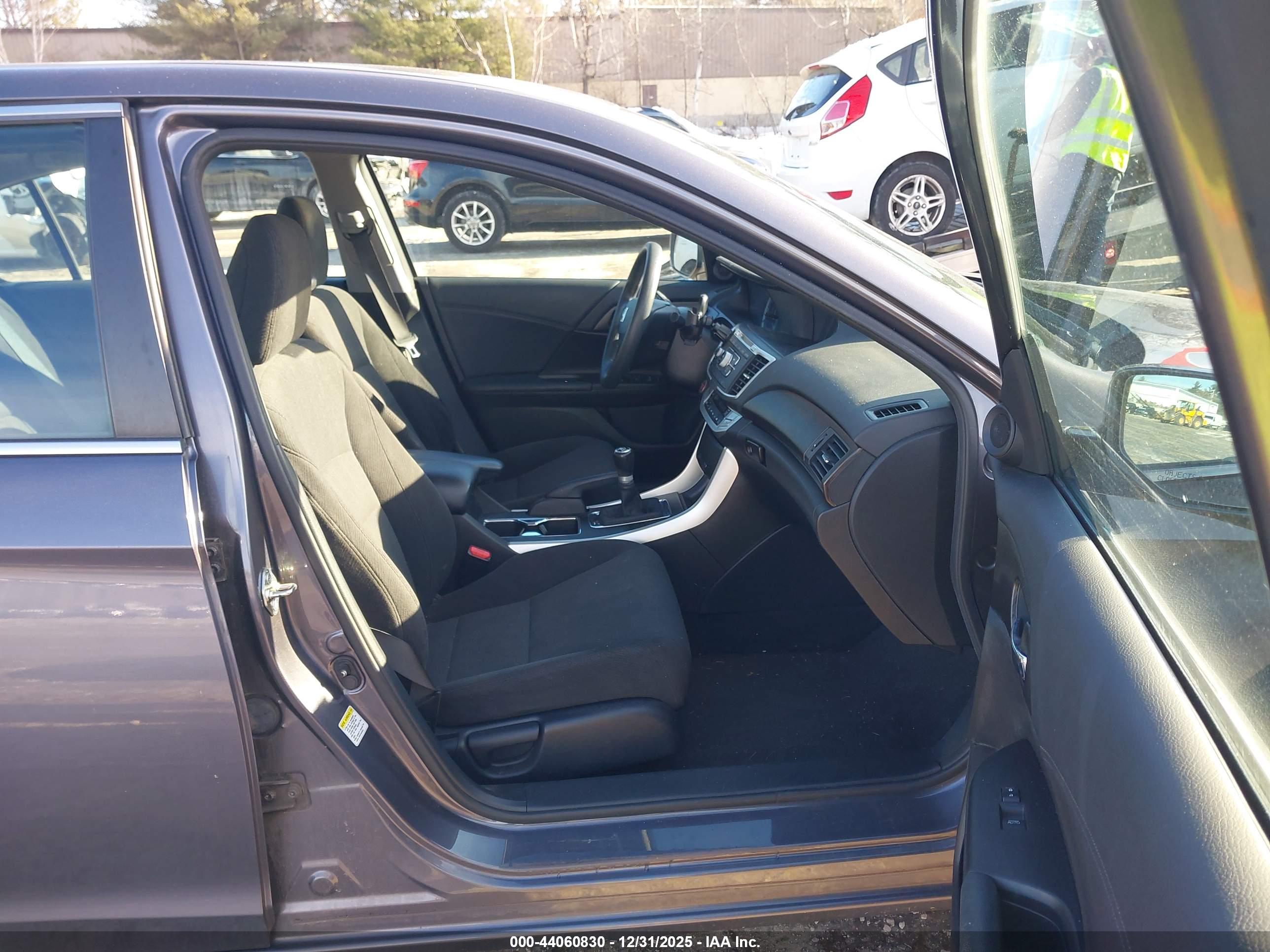 HONDA ACCORD image 5