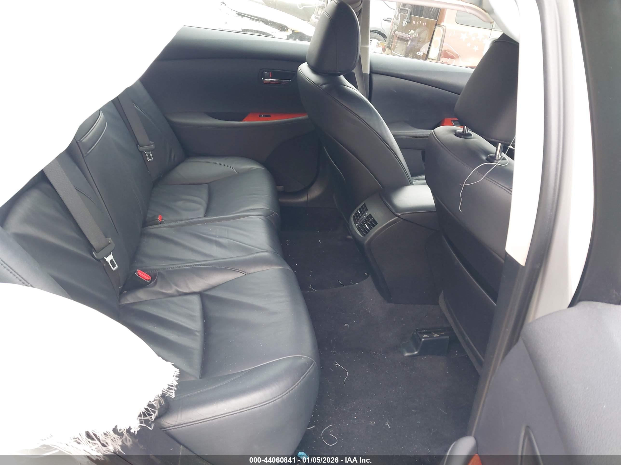LEXUS ES image 8