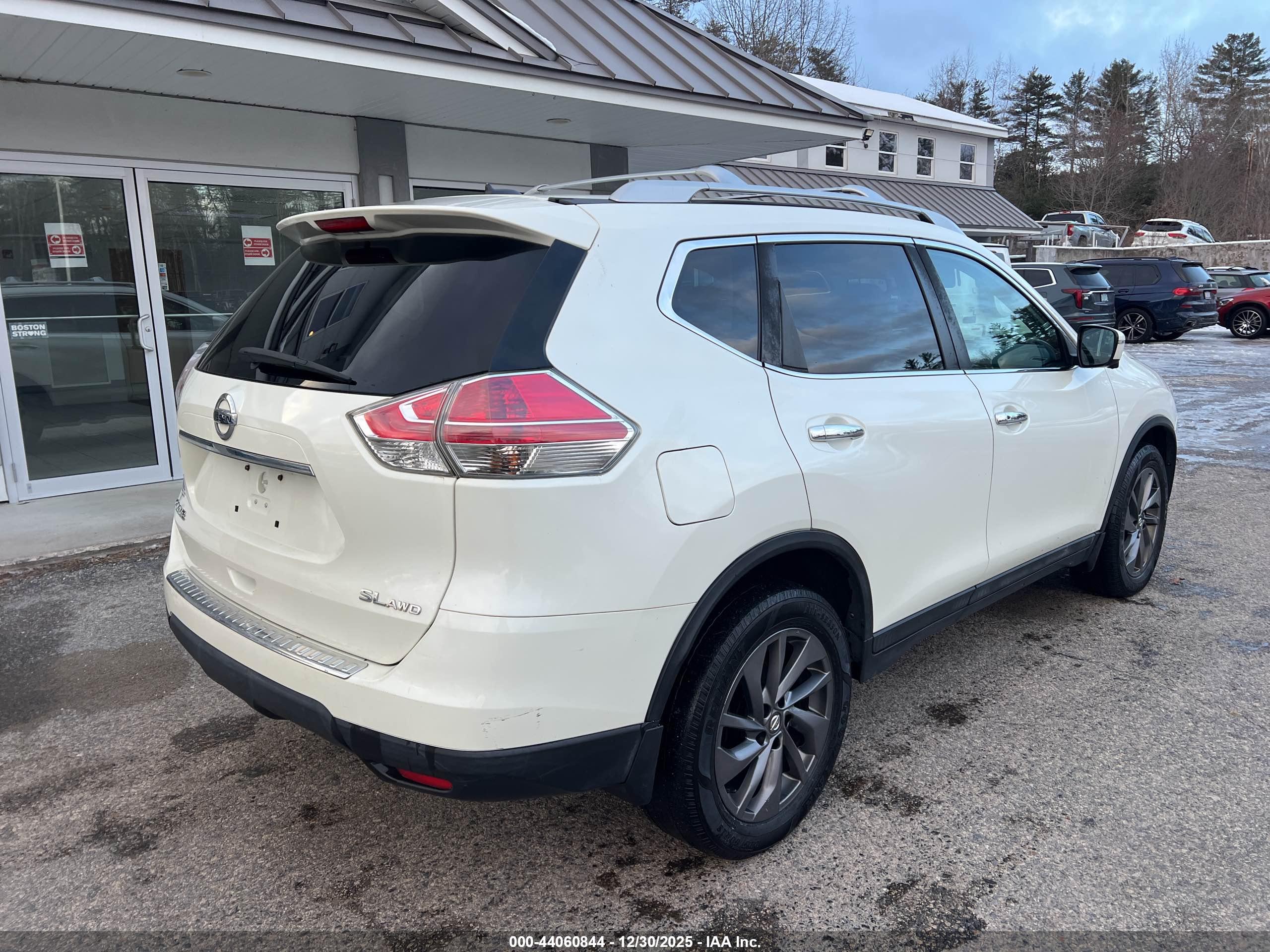 NISSAN ROGUE image 4