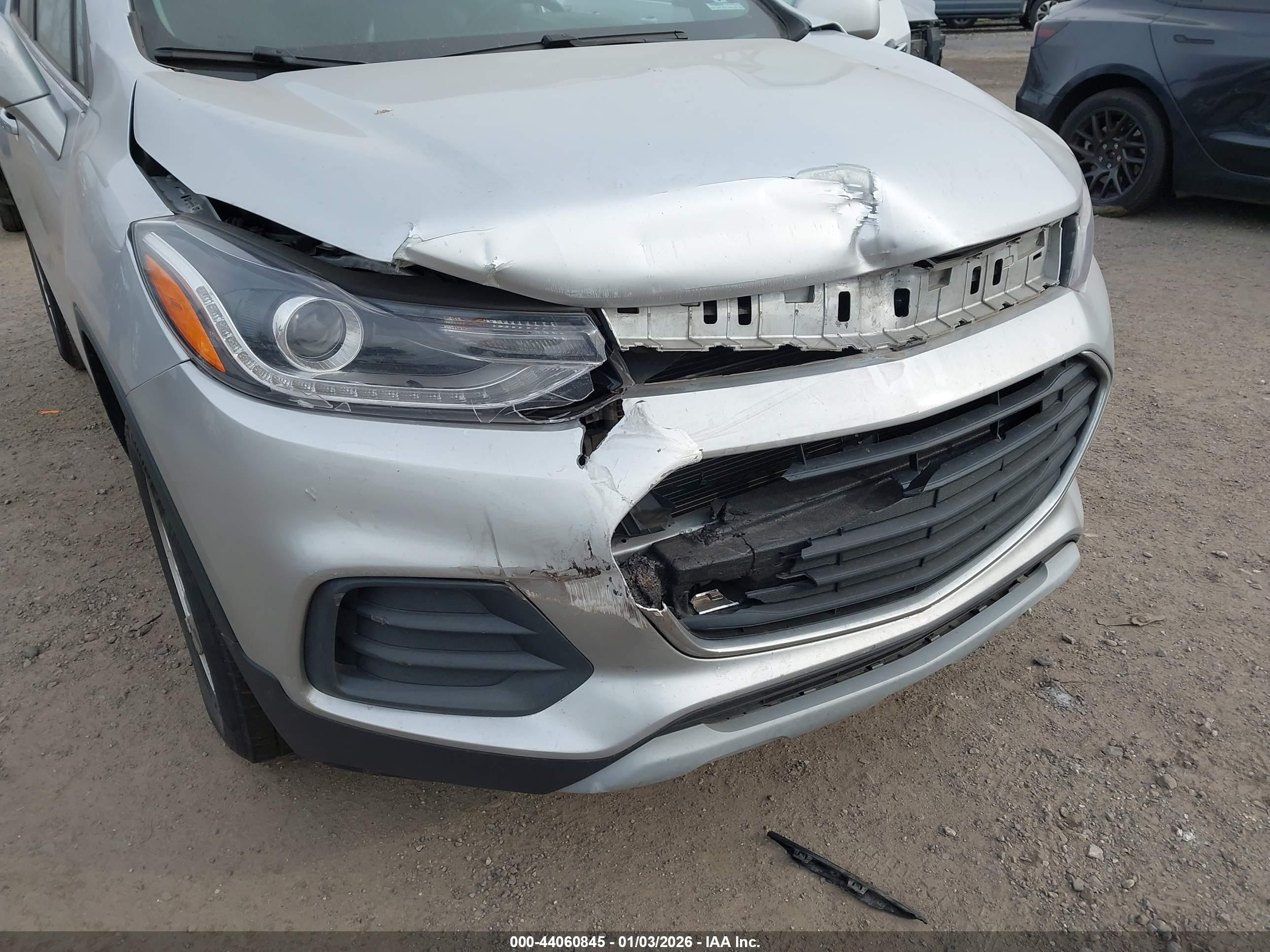 CHEVROLET TRAX image 6