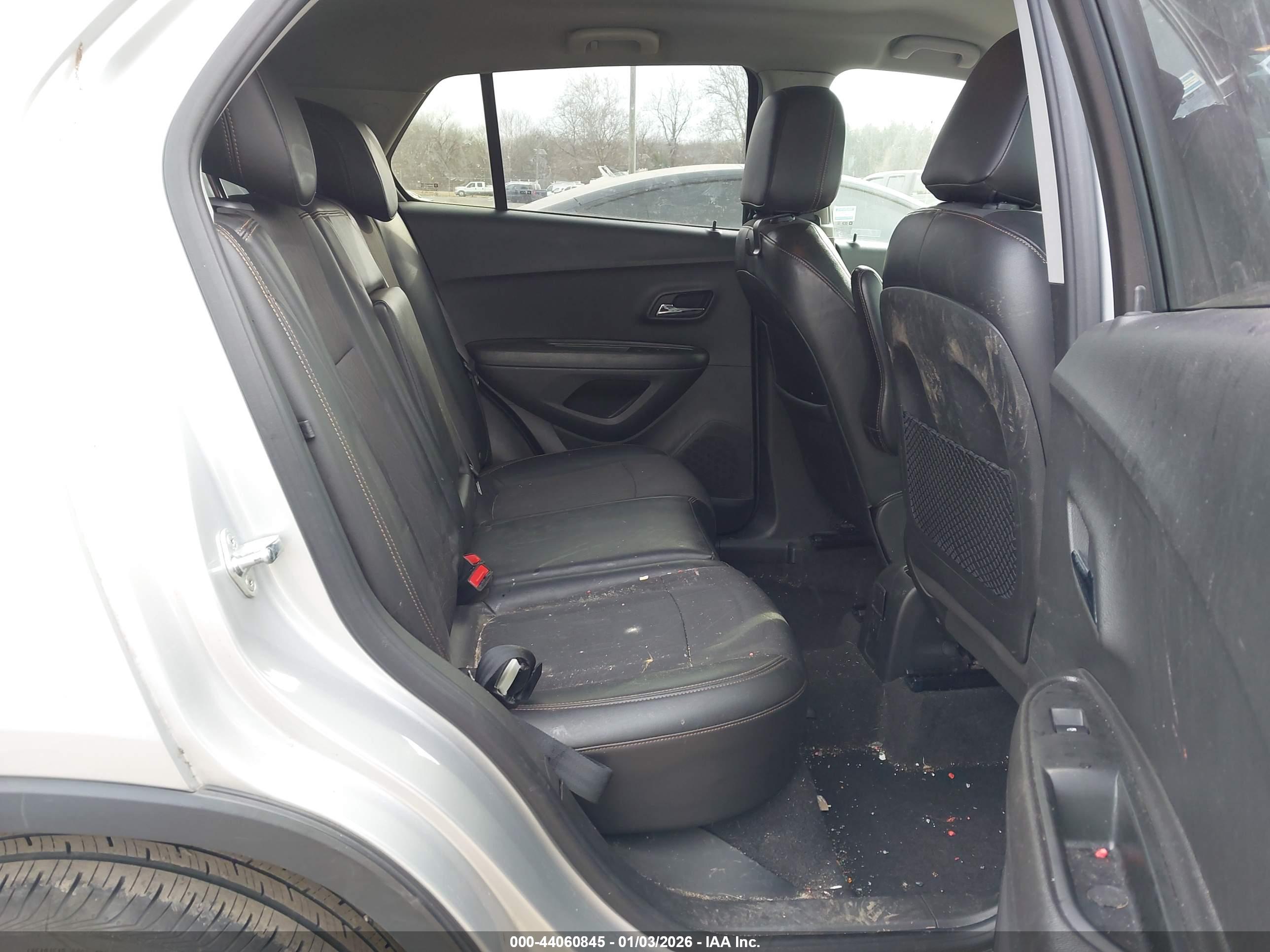 CHEVROLET TRAX image 8