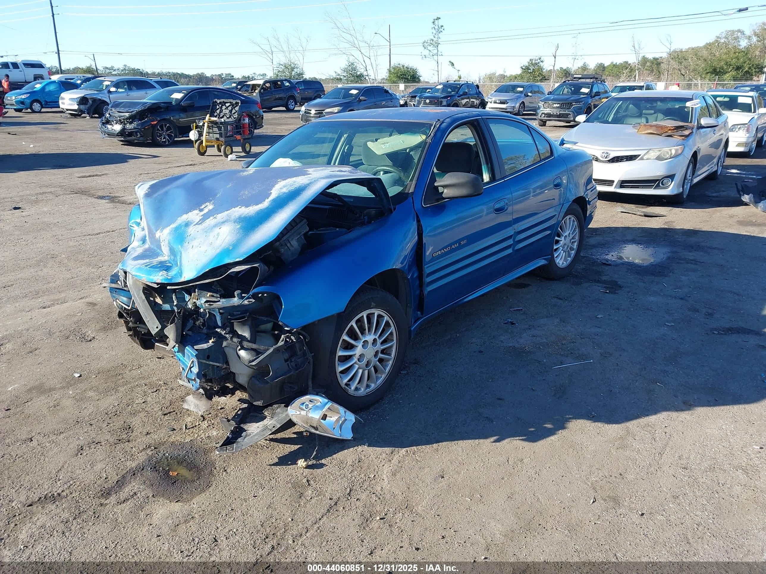 PONTIAC GRAND image 2