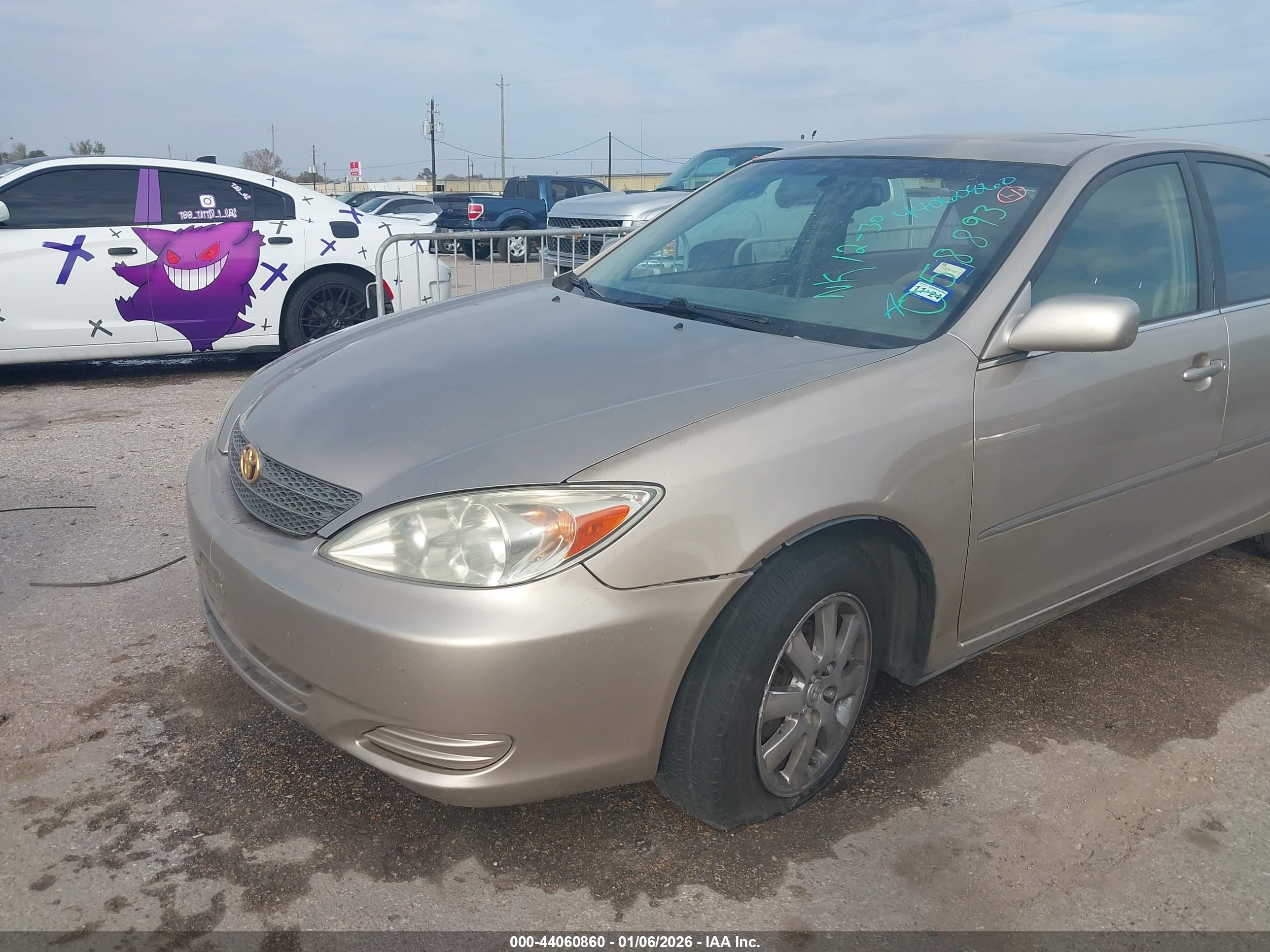 TOYOTA CAMRY image 6