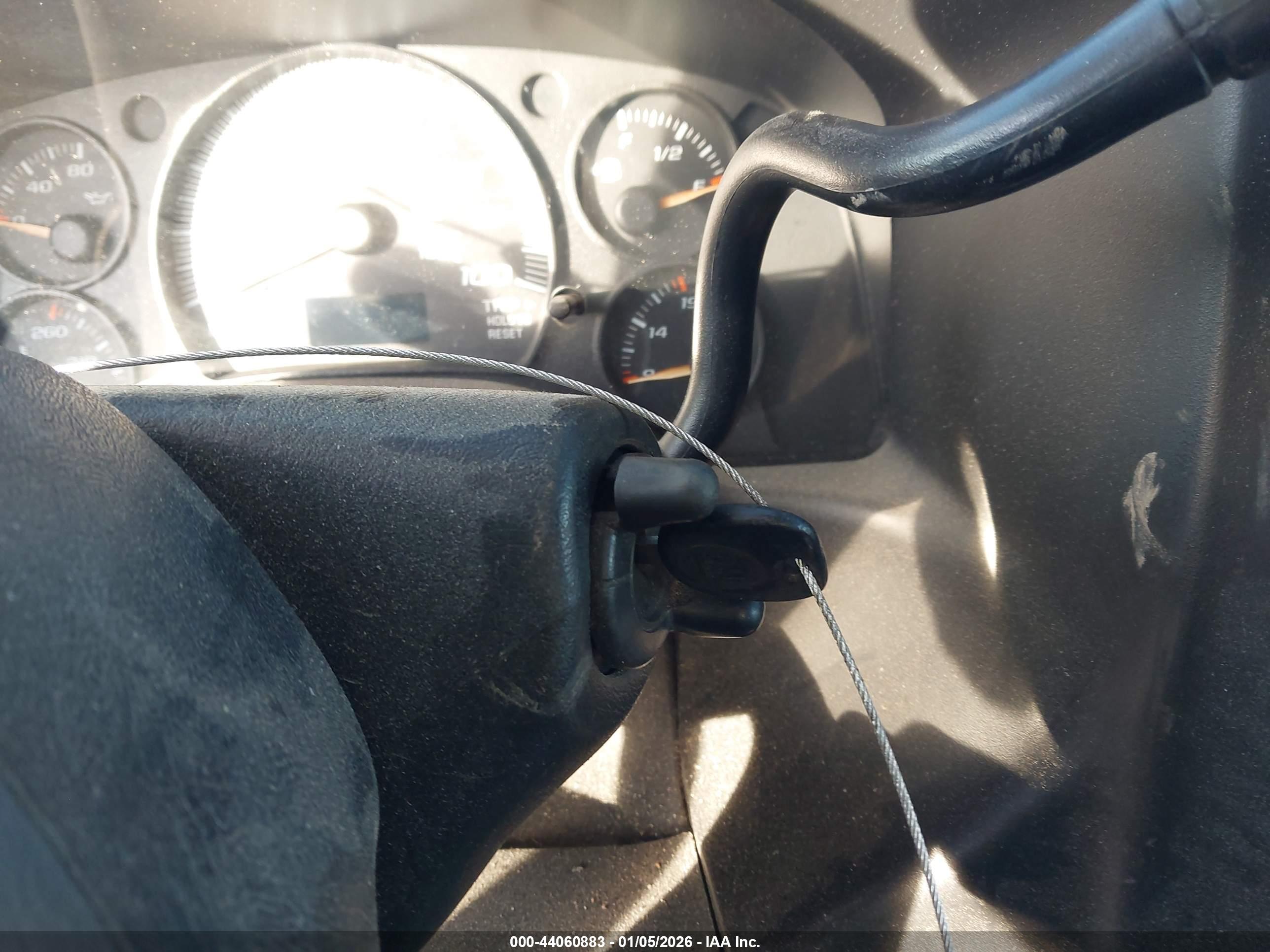 CHEVROLET EXPRESS image 11