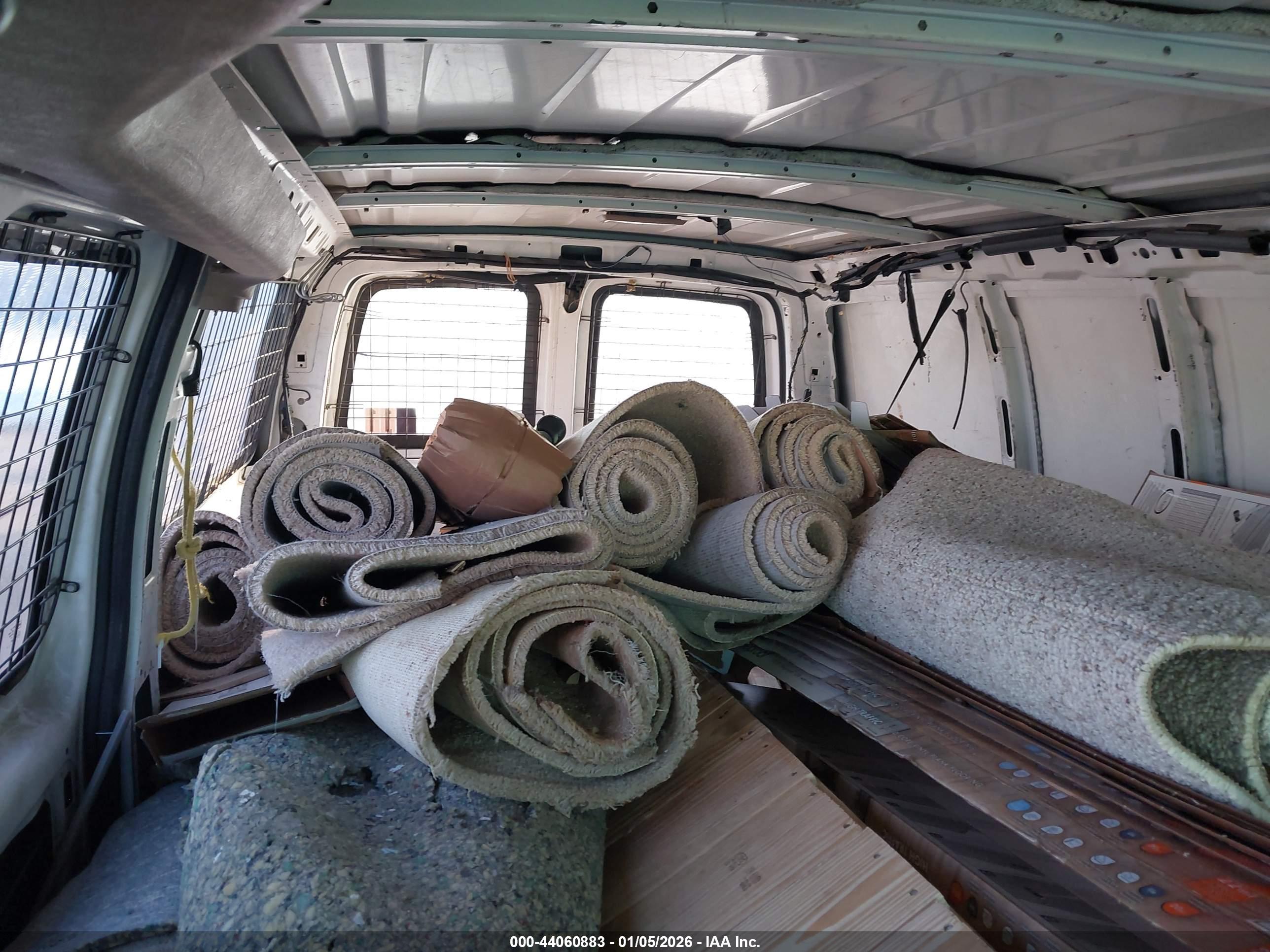 CHEVROLET EXPRESS image 8