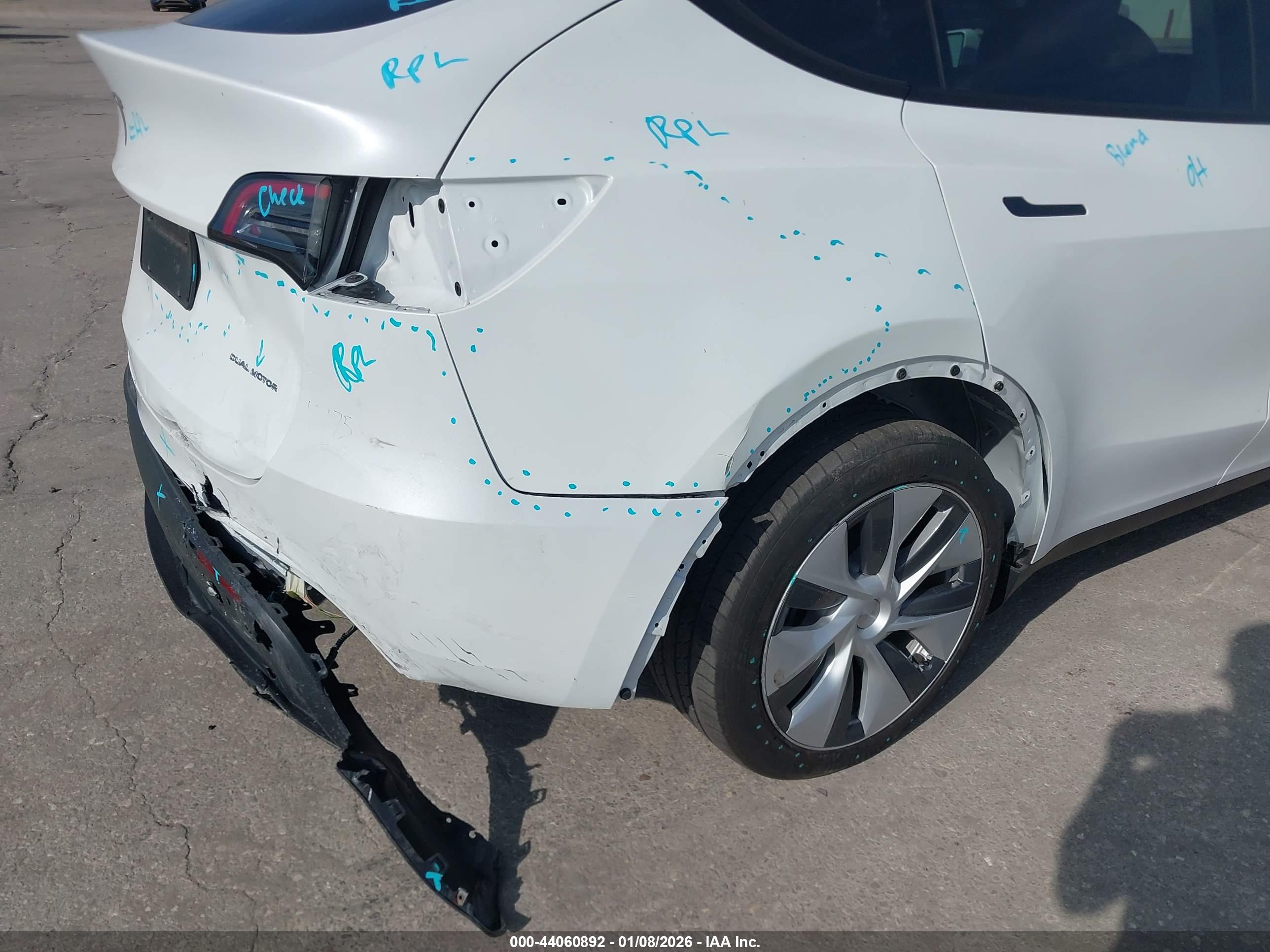 TESLA MODEL image 6