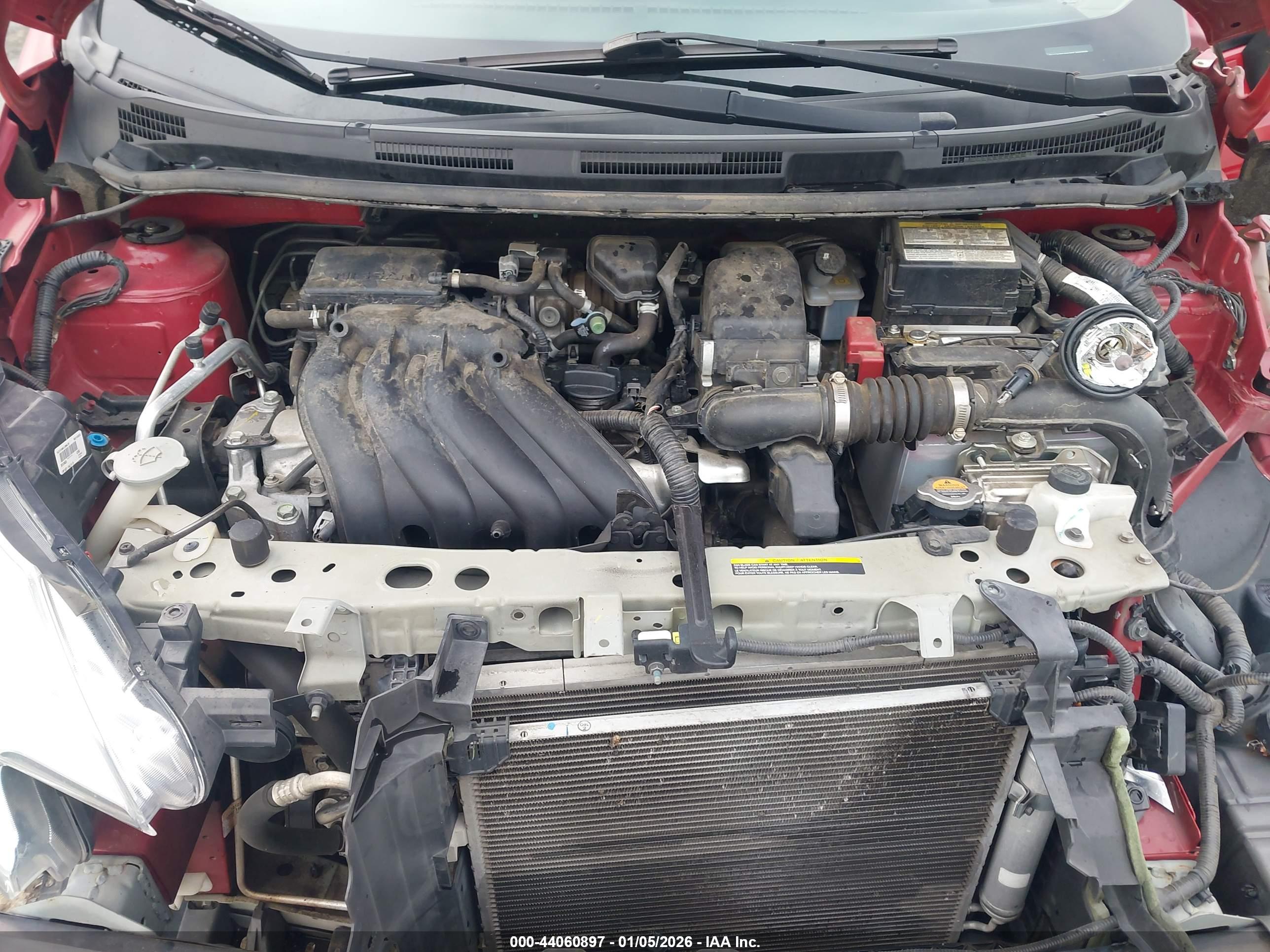 NISSAN VERSA image 10