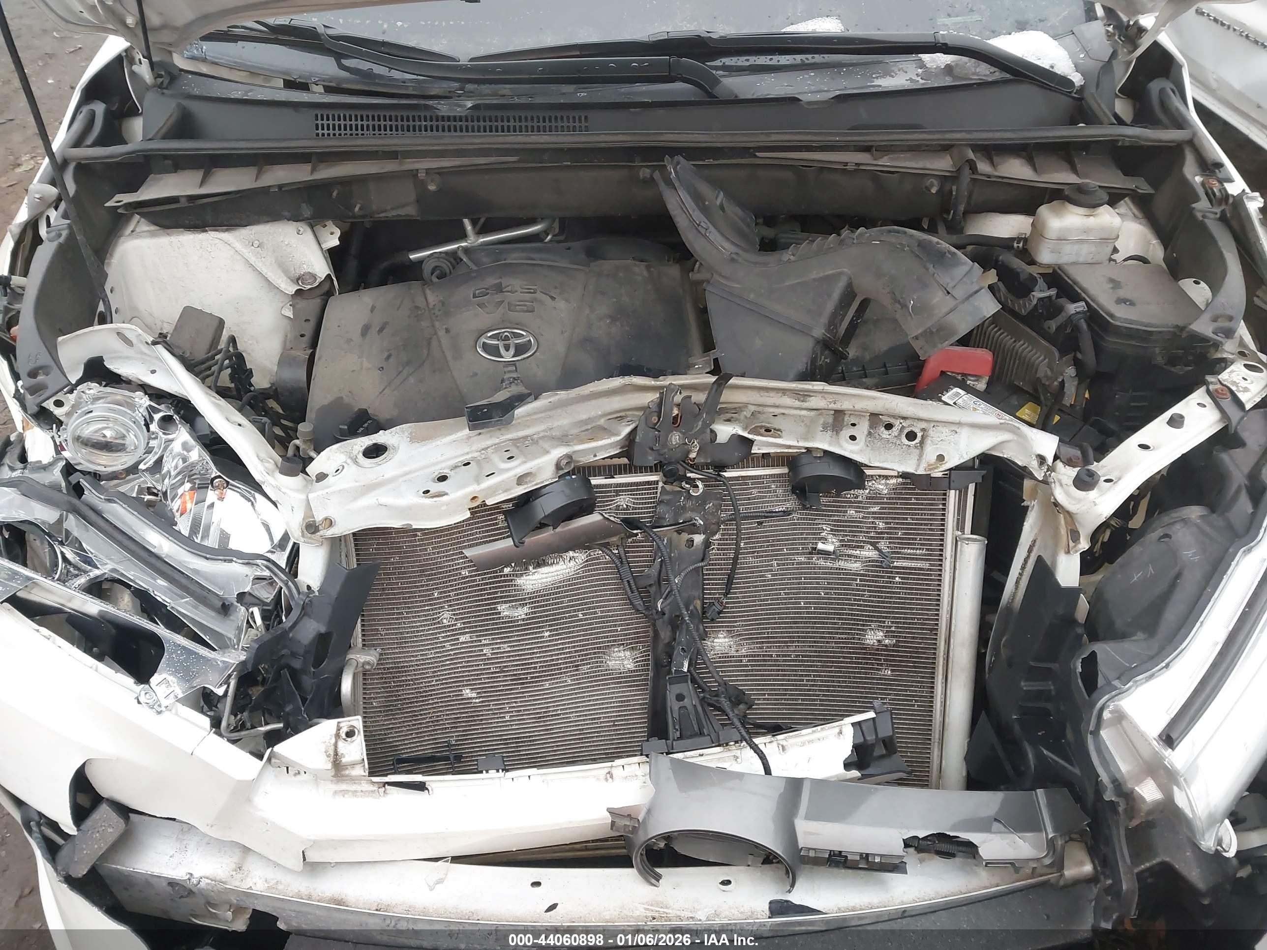 TOYOTA HIGHLANDER image 10