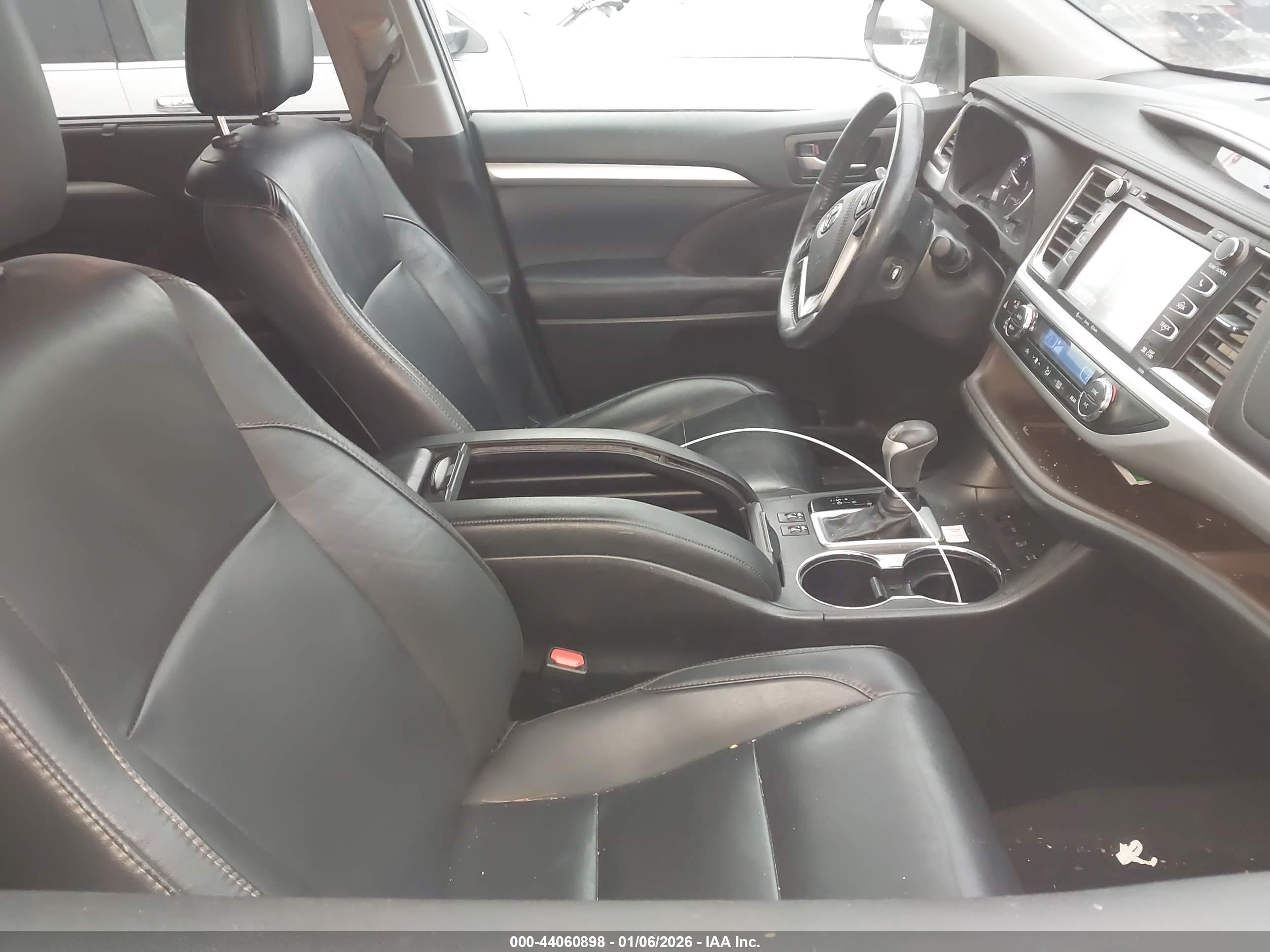 TOYOTA HIGHLANDER image 5