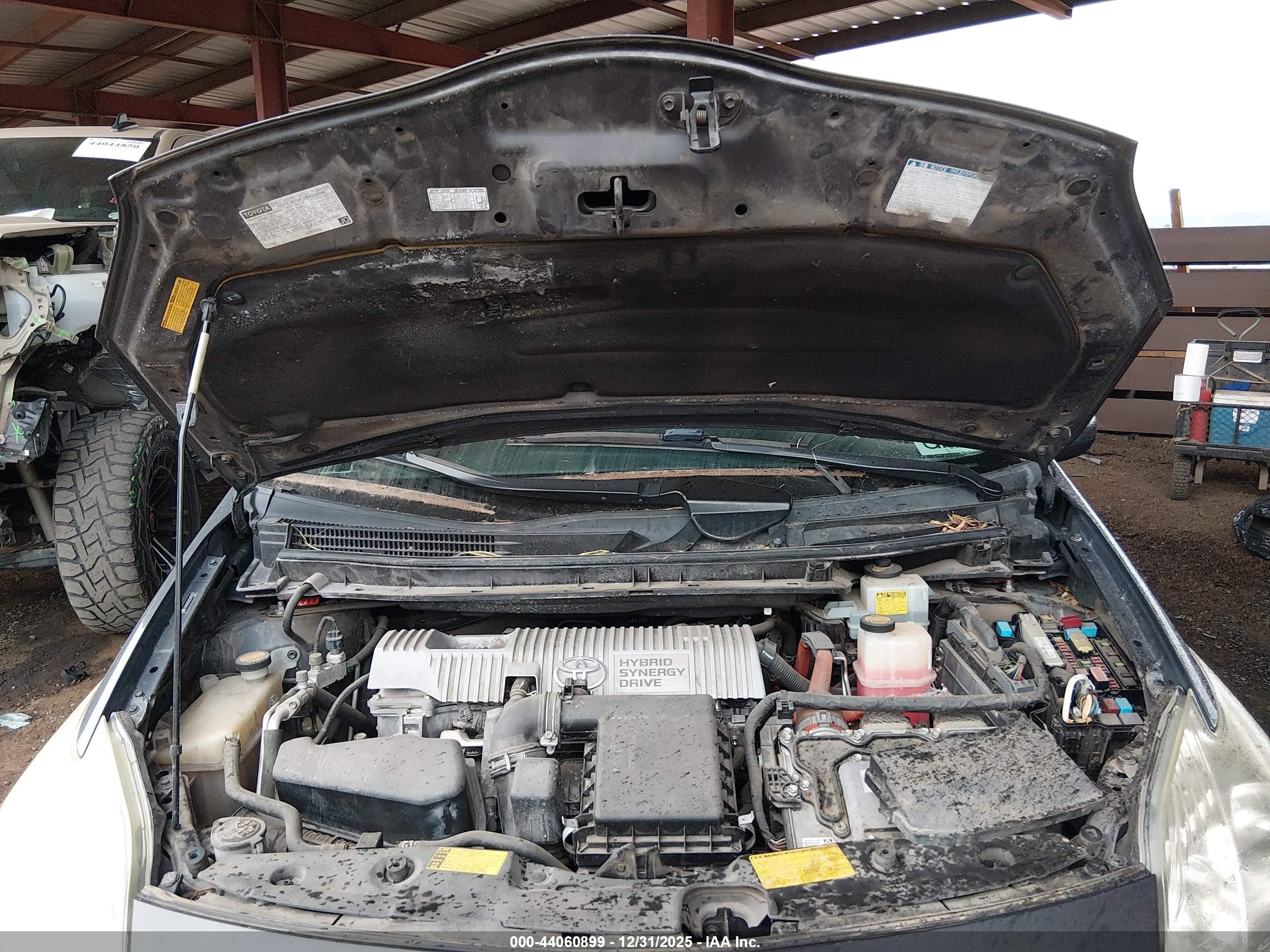 TOYOTA PRIUS image 10