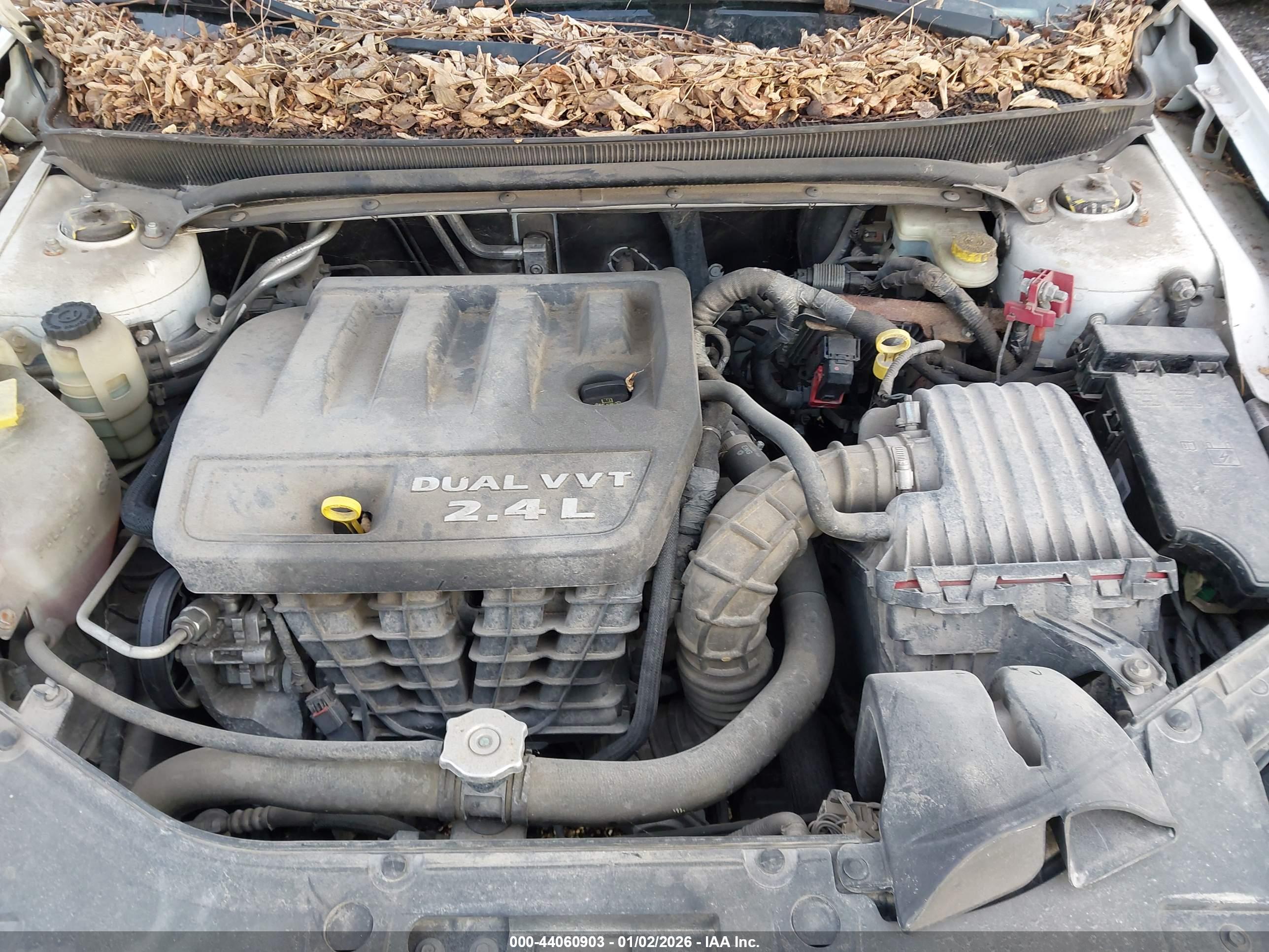 CHRYSLER 200 image 10