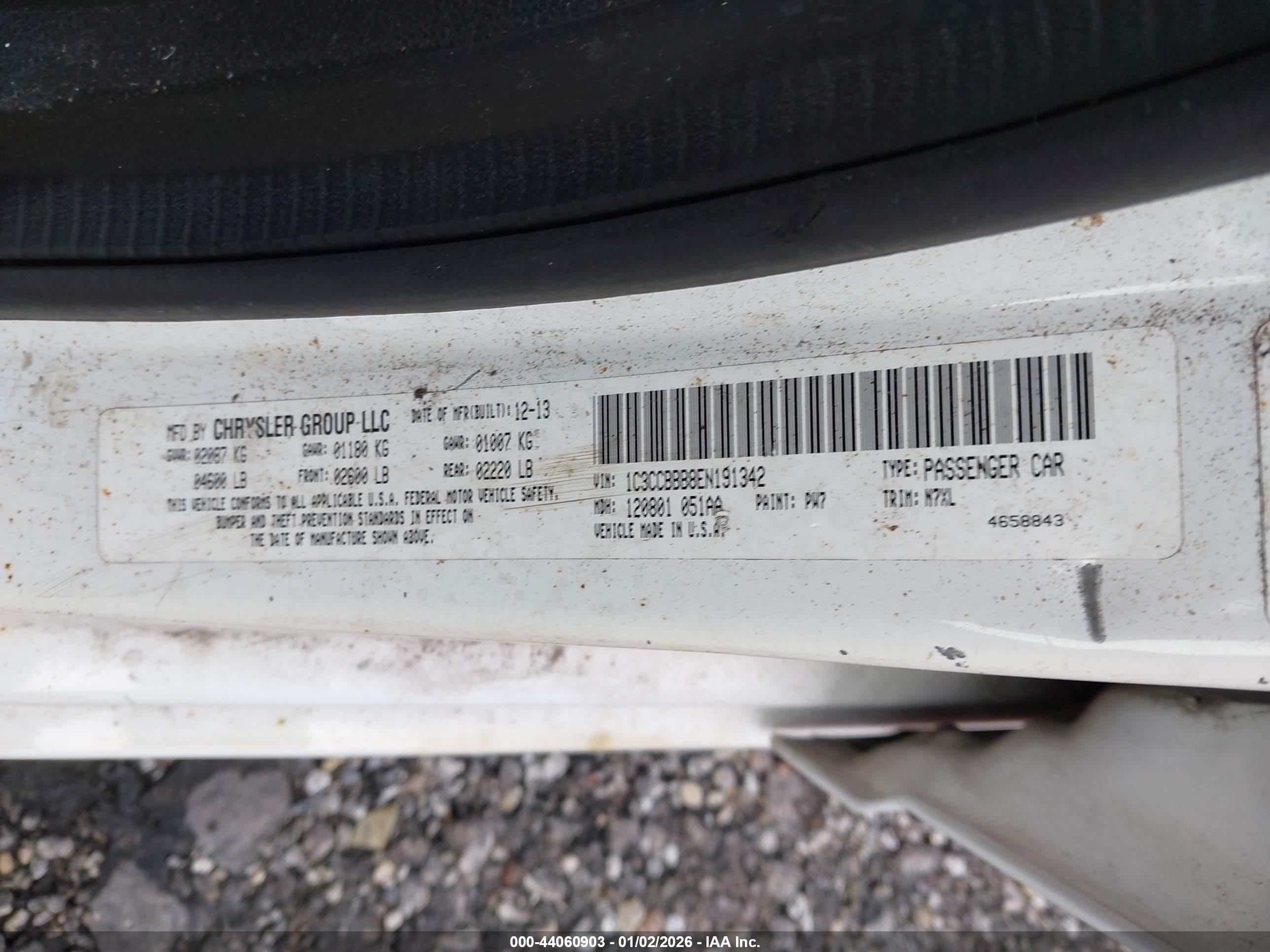 CHRYSLER 200 image 9