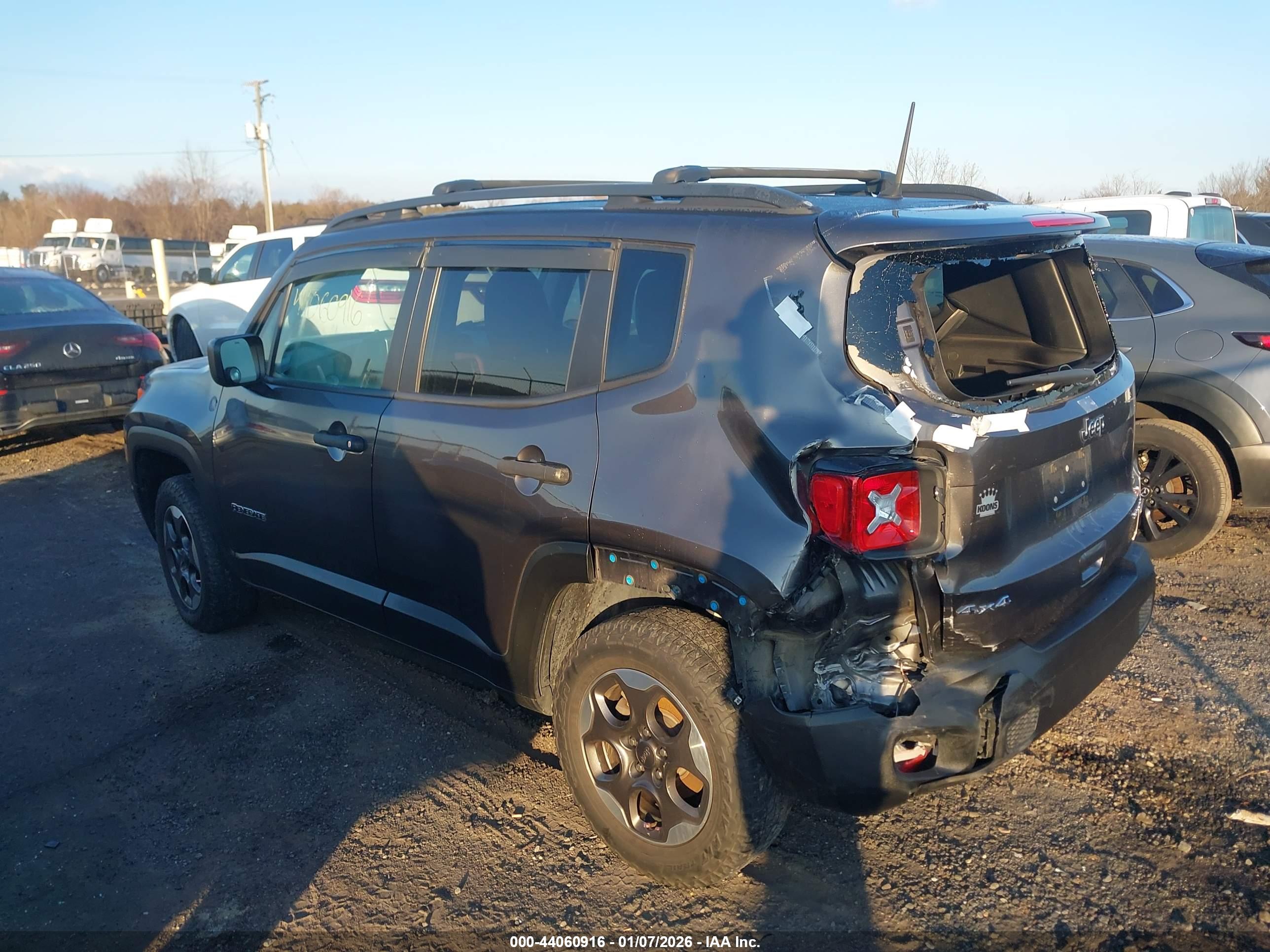 JEEP RENEGADE image 3