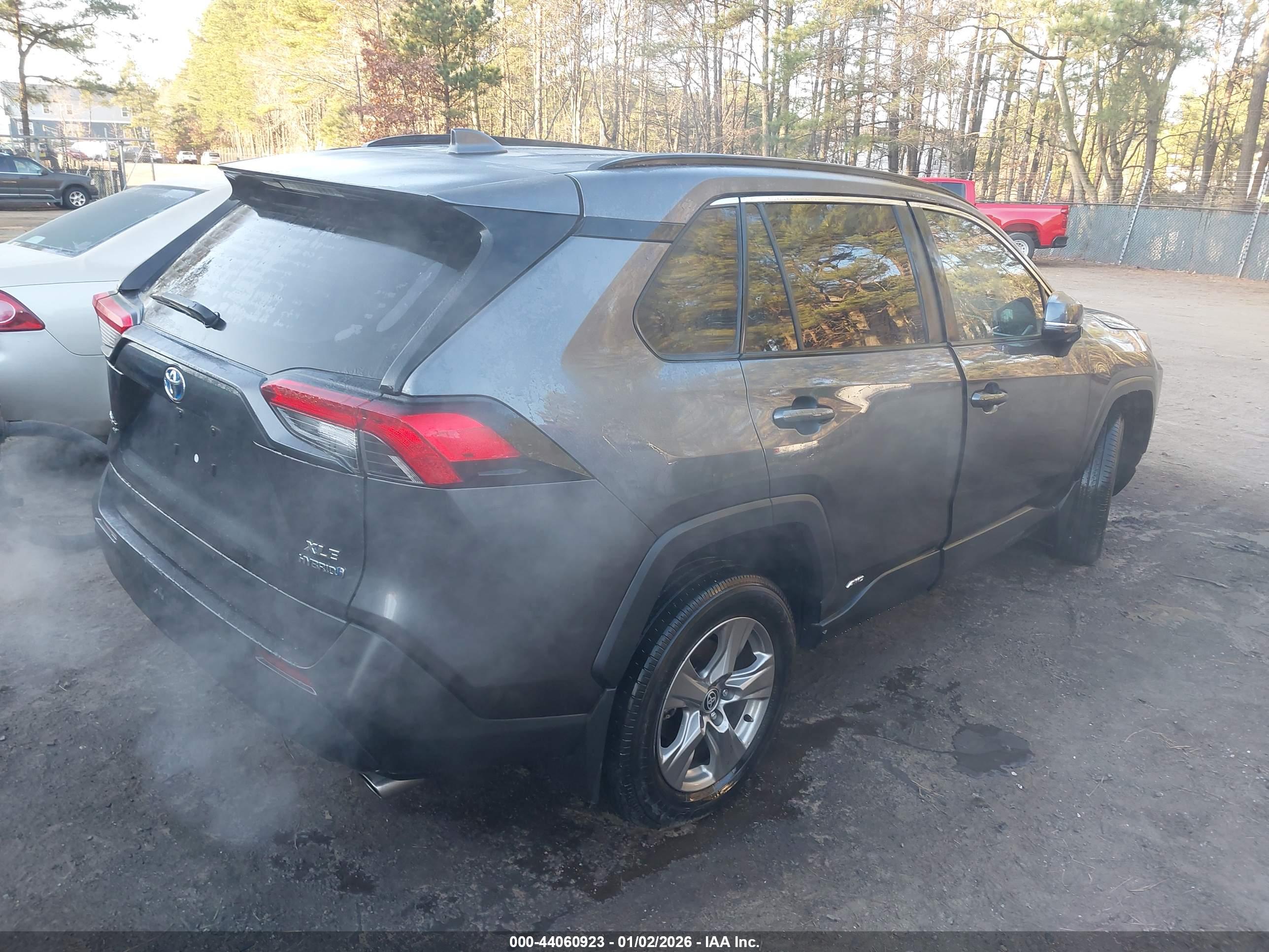 TOYOTA RAV4 image 4