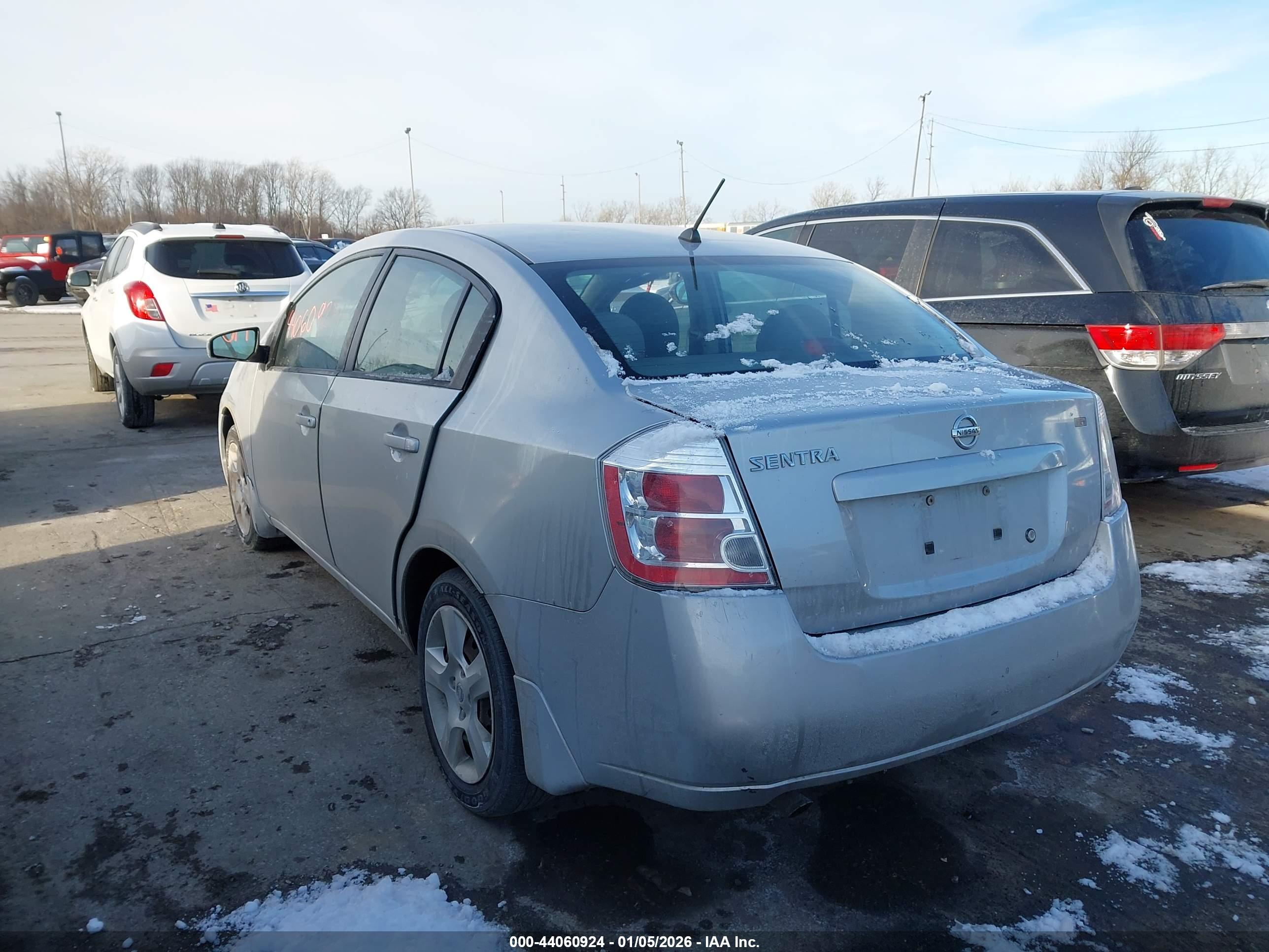 NISSAN SENTRA image 3